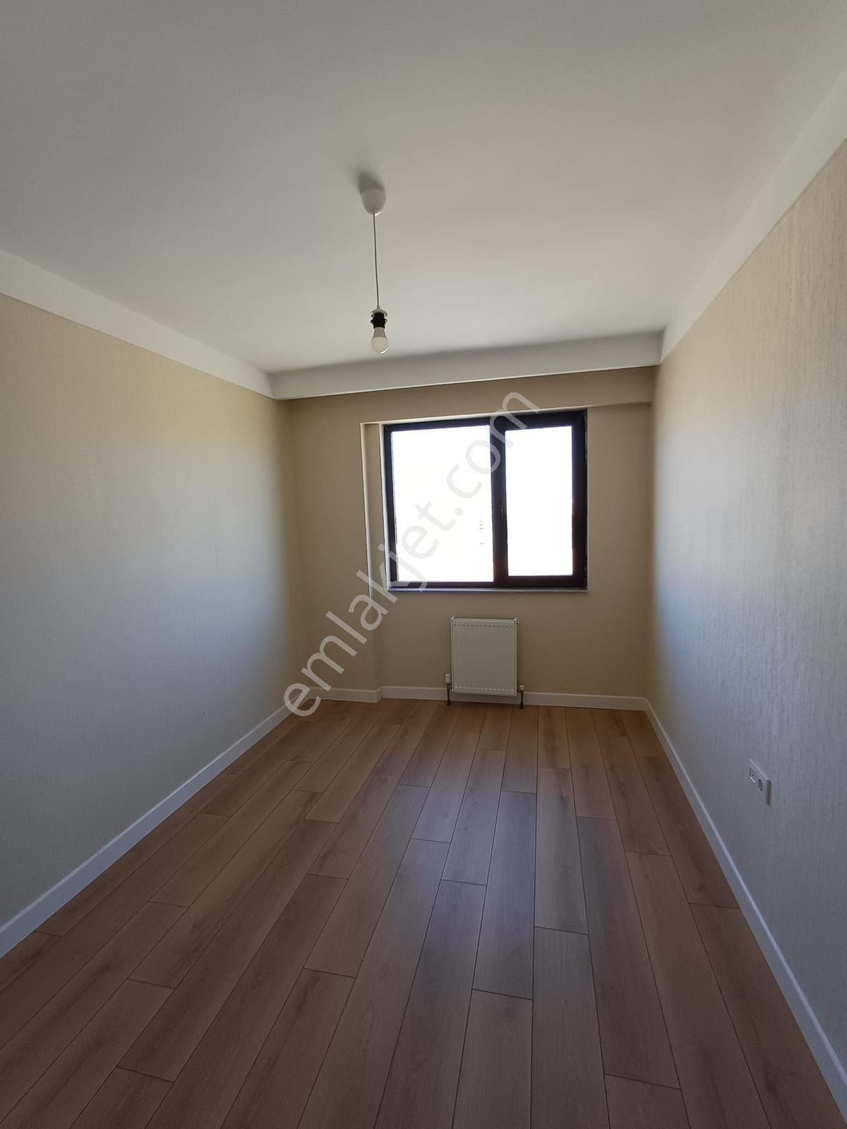 Turyaptan Eryaman Susuzda Merkezi Konum Kiralık 4+1 Daire - Görsel 17