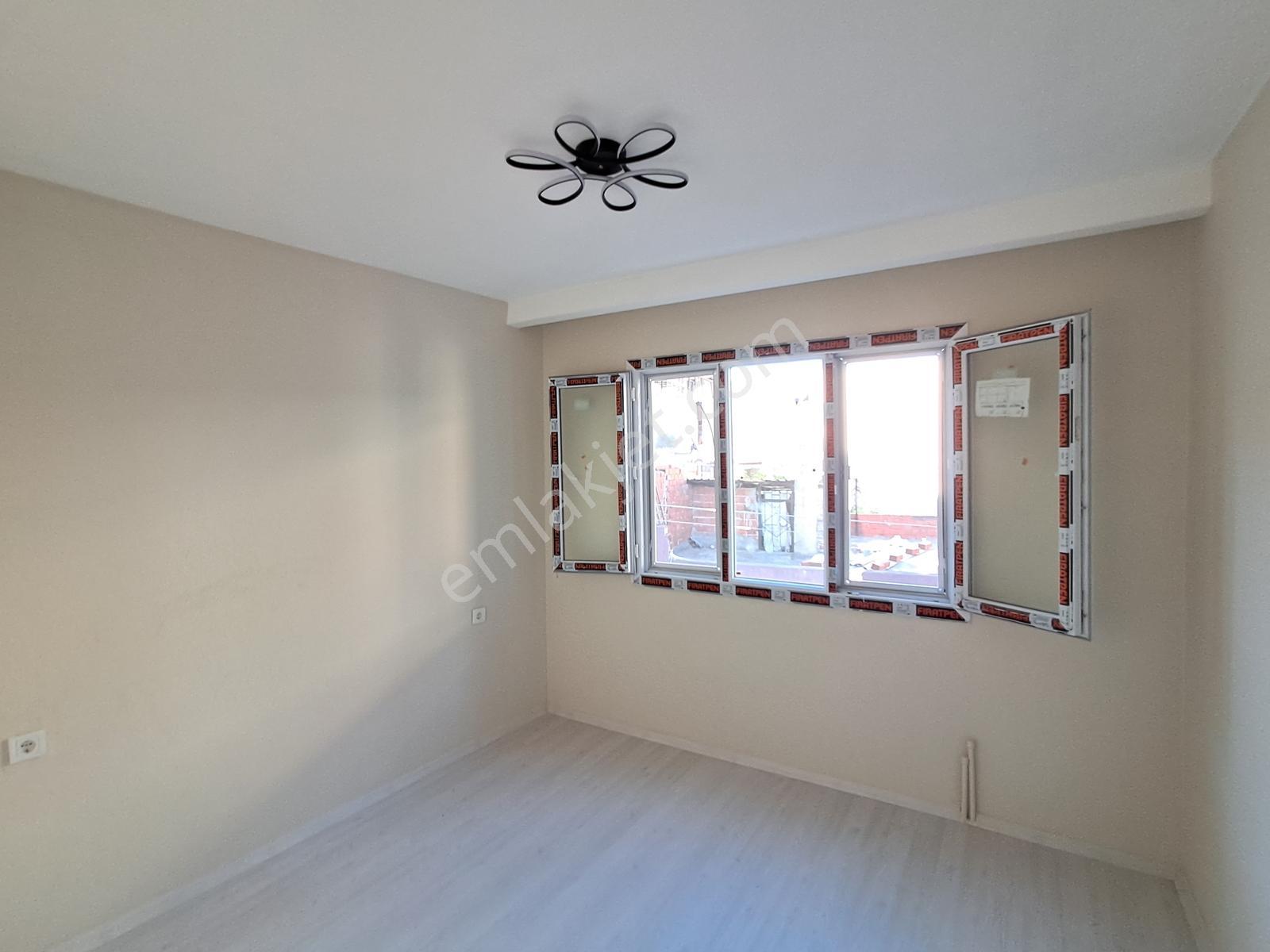 Bayraklı M.erener'de Satılık Bina - Görsel 21