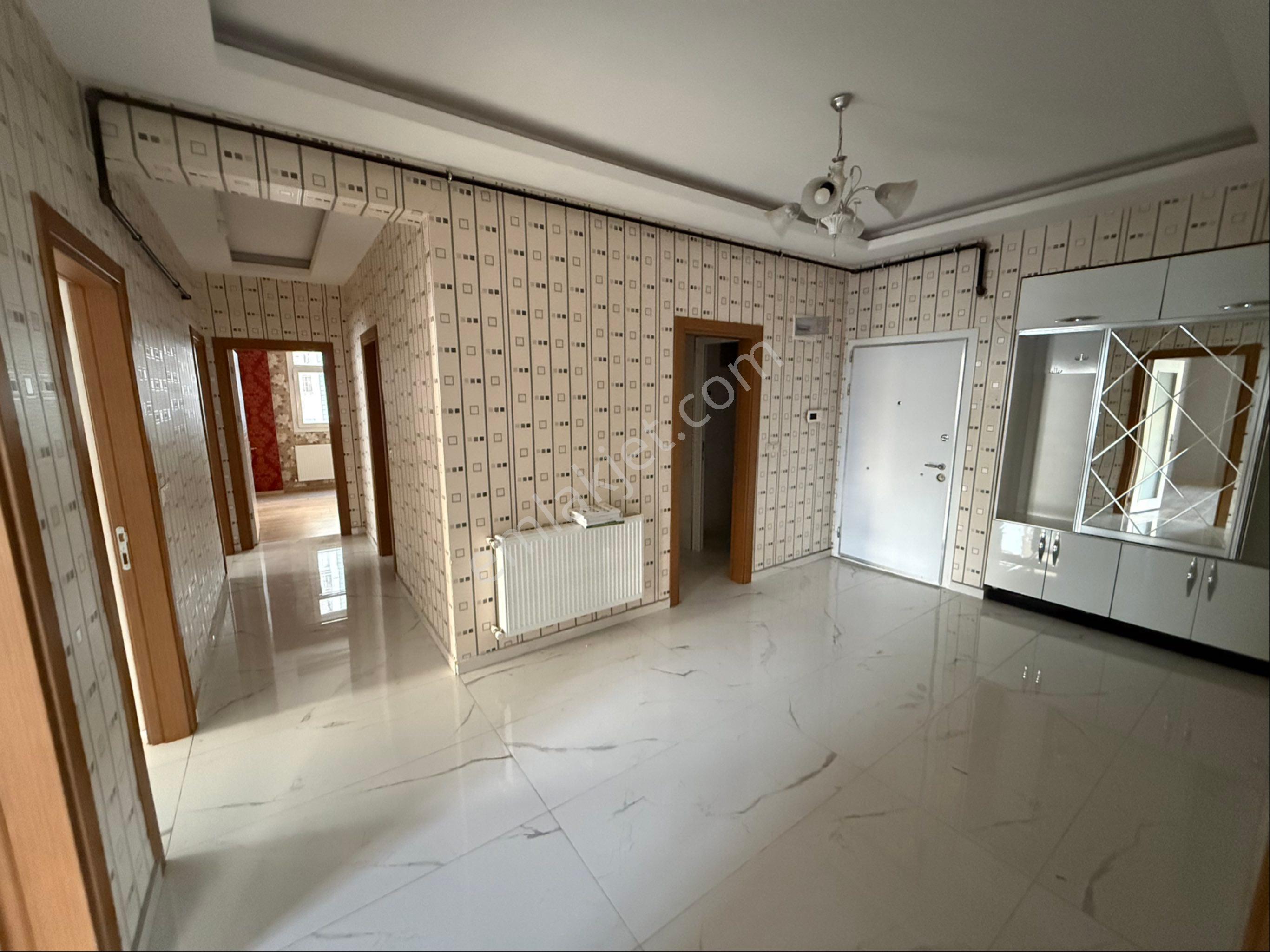 Kırmızı Gayrimenkulden Kiralık 3+1 Temiz Daire - Görsel 3