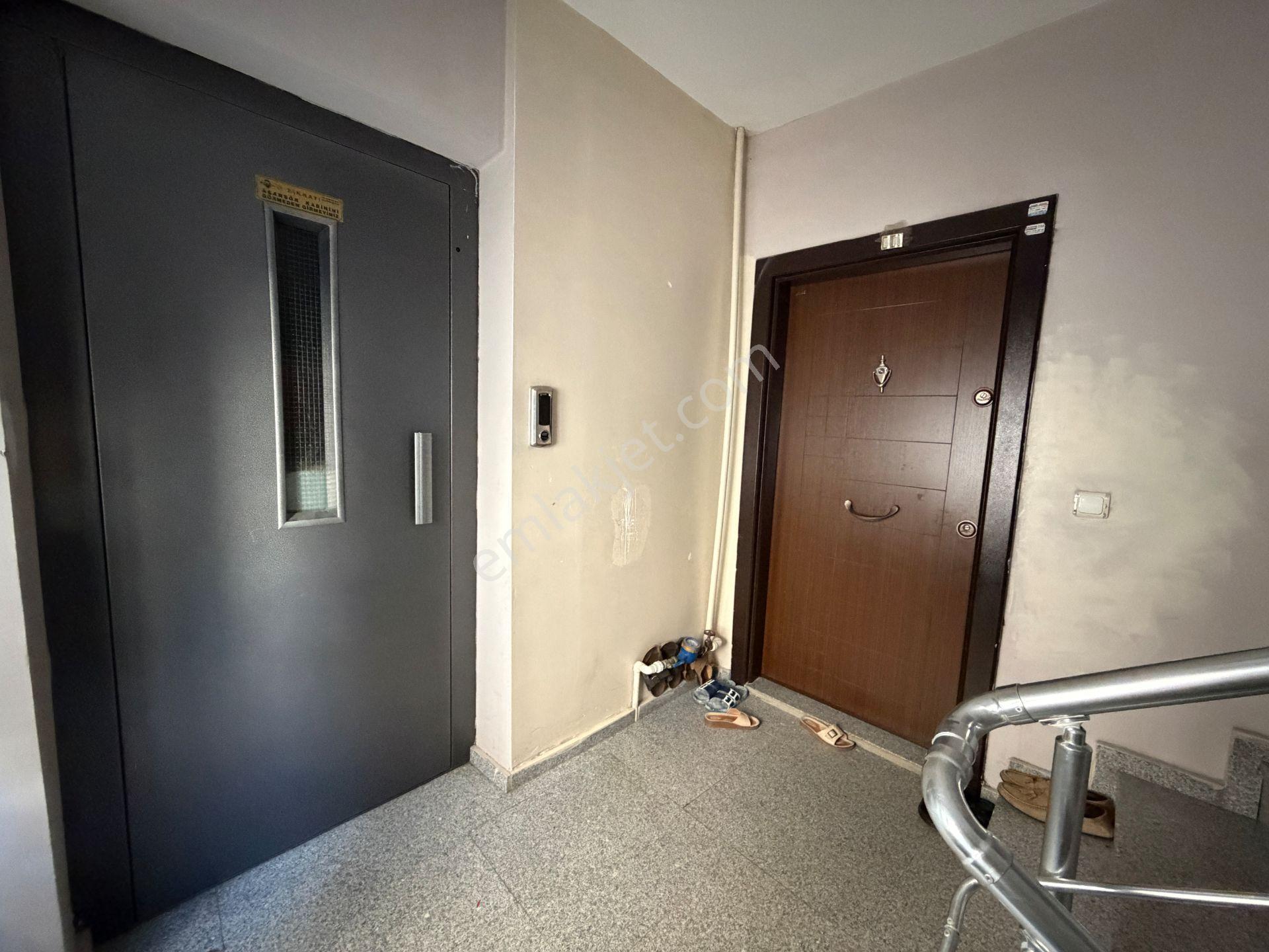 Samandıra'da Krediyuygun 180m2 İskanlı Asansörlü 3+1 Harikadaire - Görsel 17