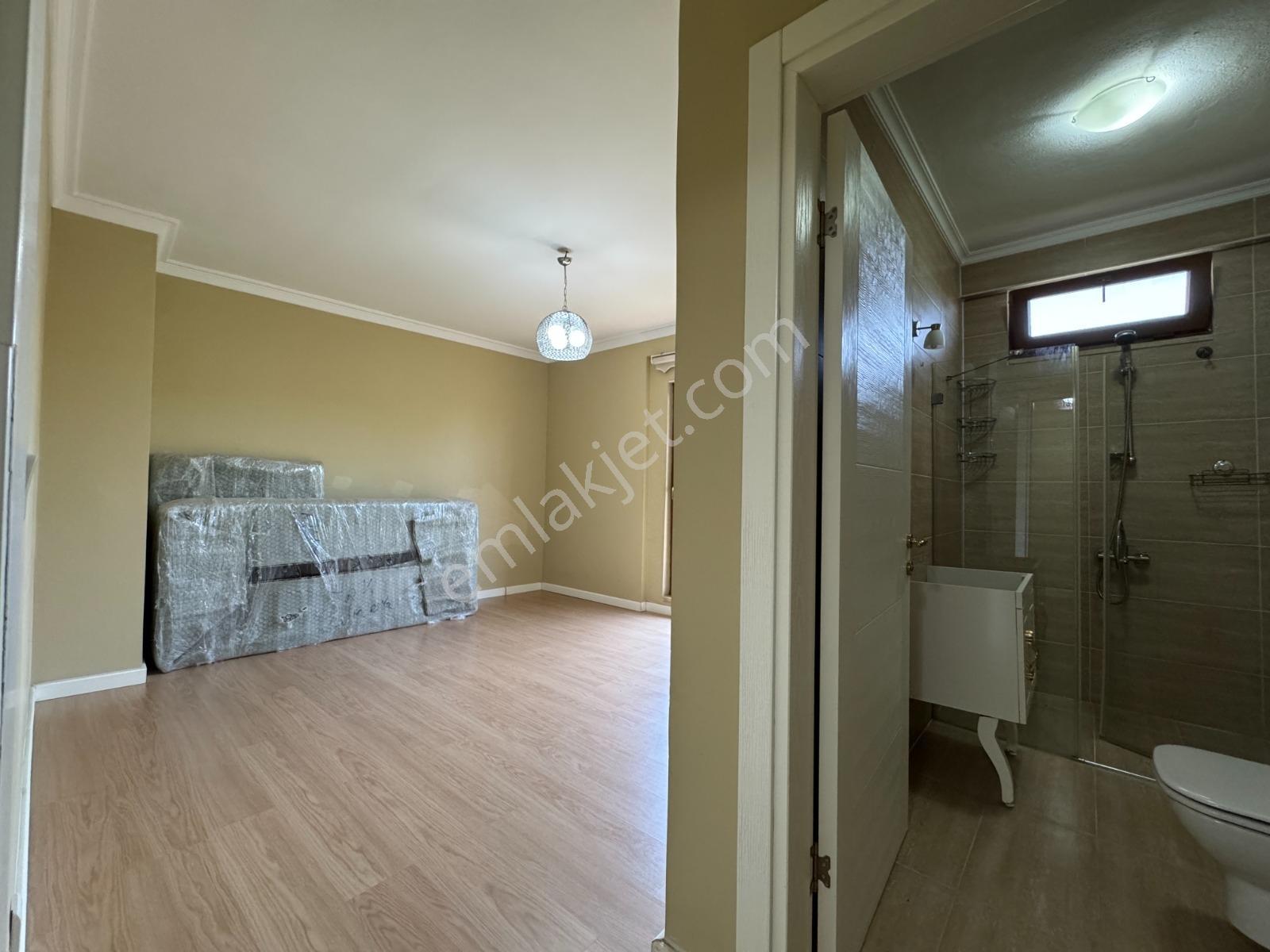 Kavaklı Caddesi E5e Yürüme Mesafesi 6+1 Satılık Taş Villa - Görsel 25