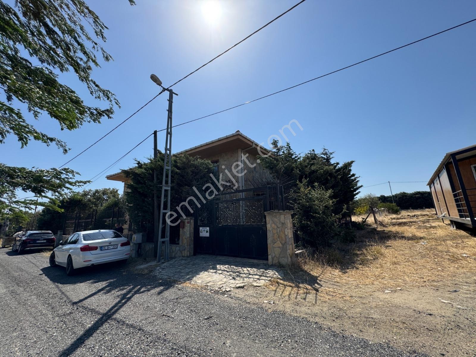 Kavaklı Caddesi E5e Yürüme Mesafesi 6+1 Satılık Taş Villa - Görsel 41