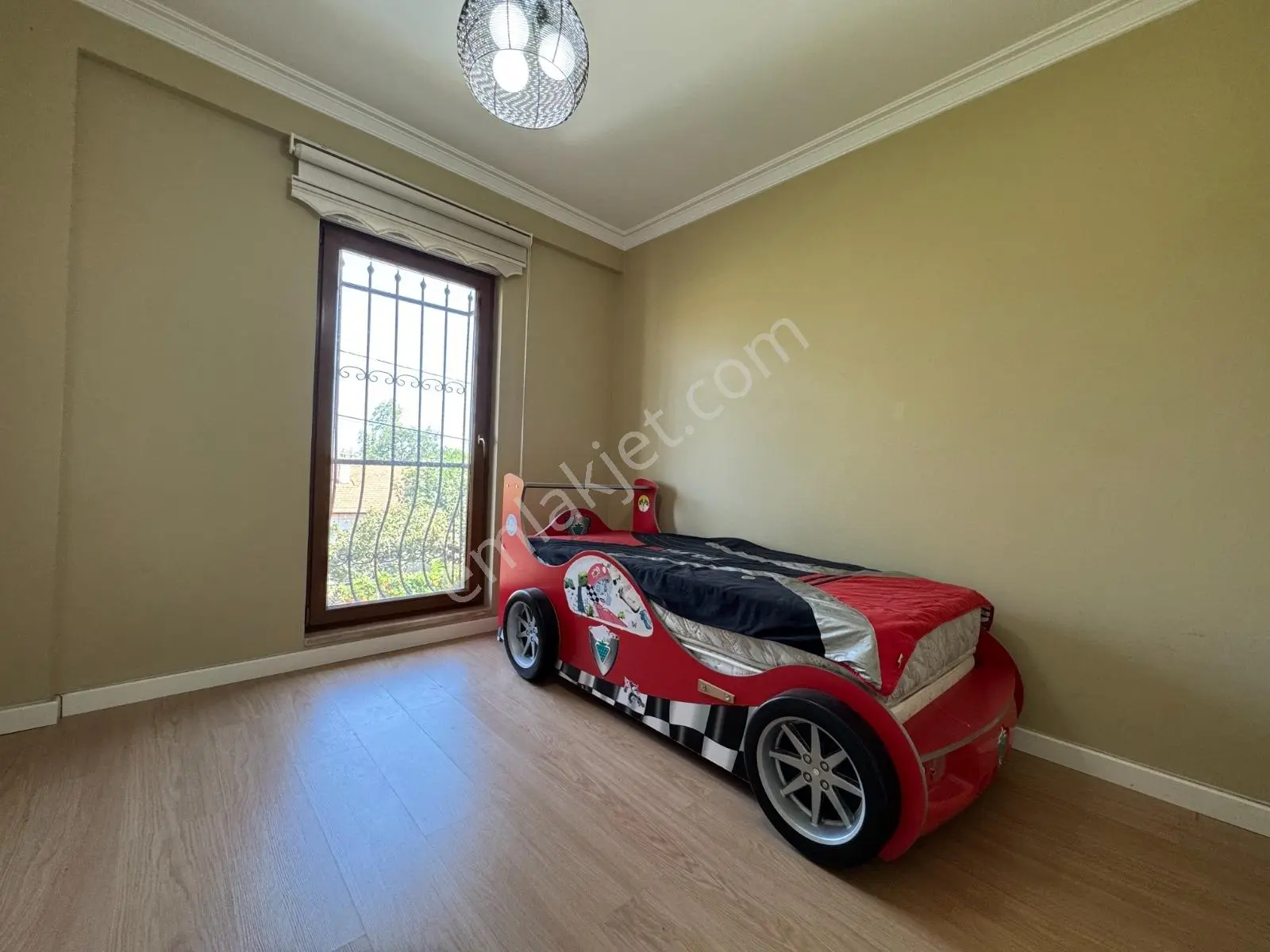 Kavaklı Caddesi E5e Yürüme Mesafesi 6+1 Satılık Taş Villa - Görsel 21