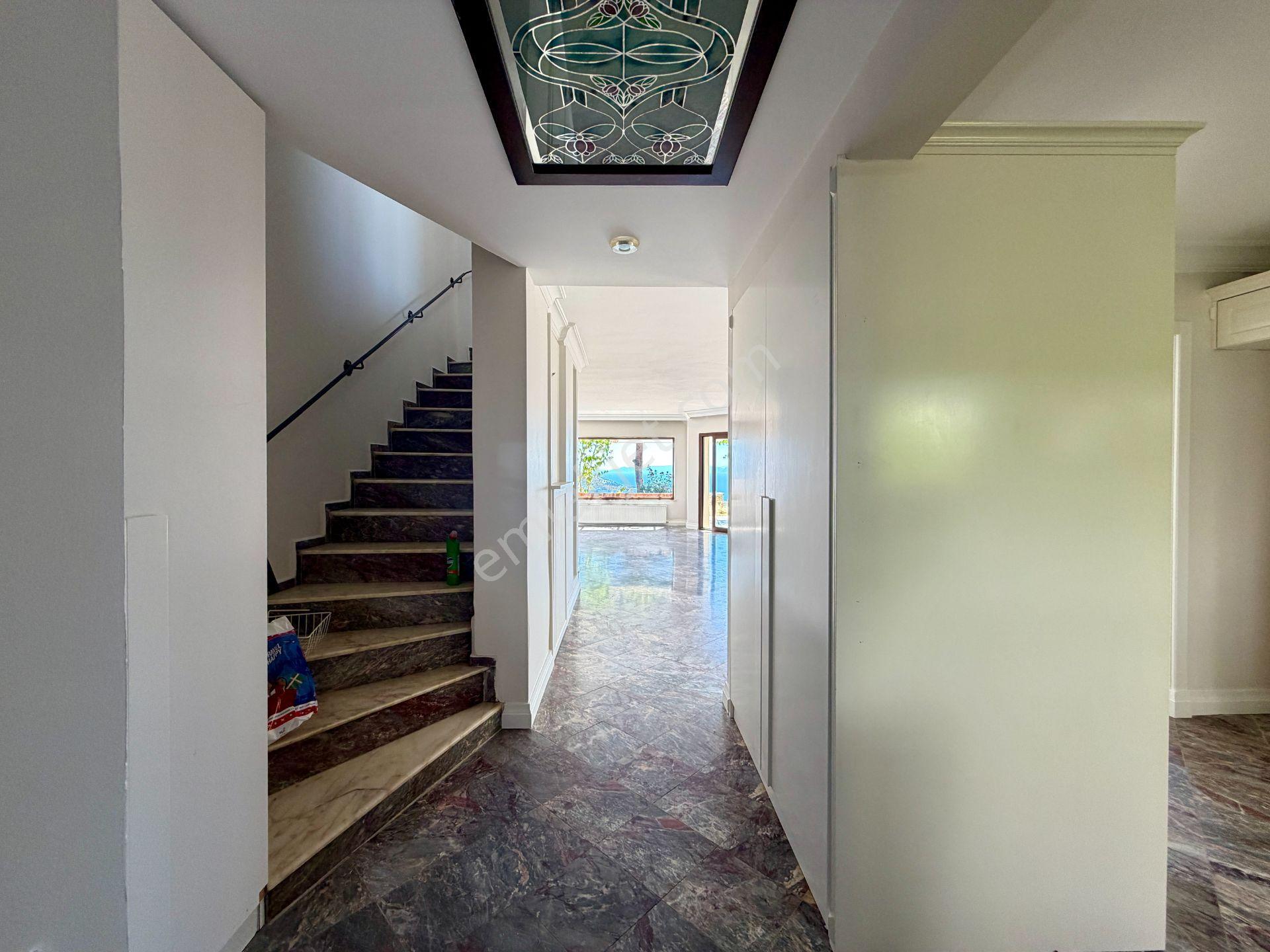 Kuşadası ,panoramik Deniz Manzaralı,doğal Gazlı,lüks Villa - Görsel 34