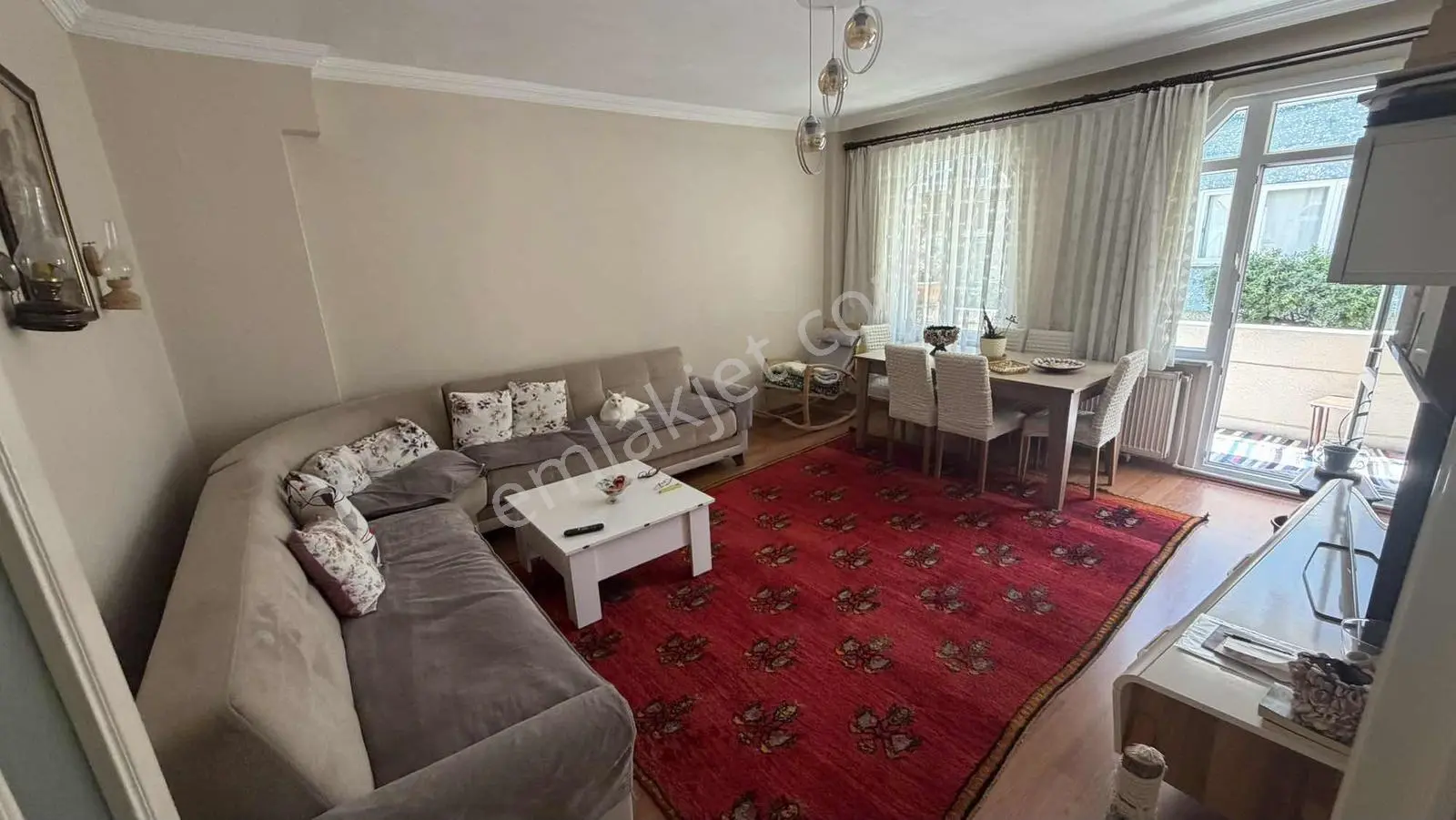 Yemimahallede 3+1 130 M2 Çift Balkonlu Geniş Ve Kullanışlı - Görsel 4