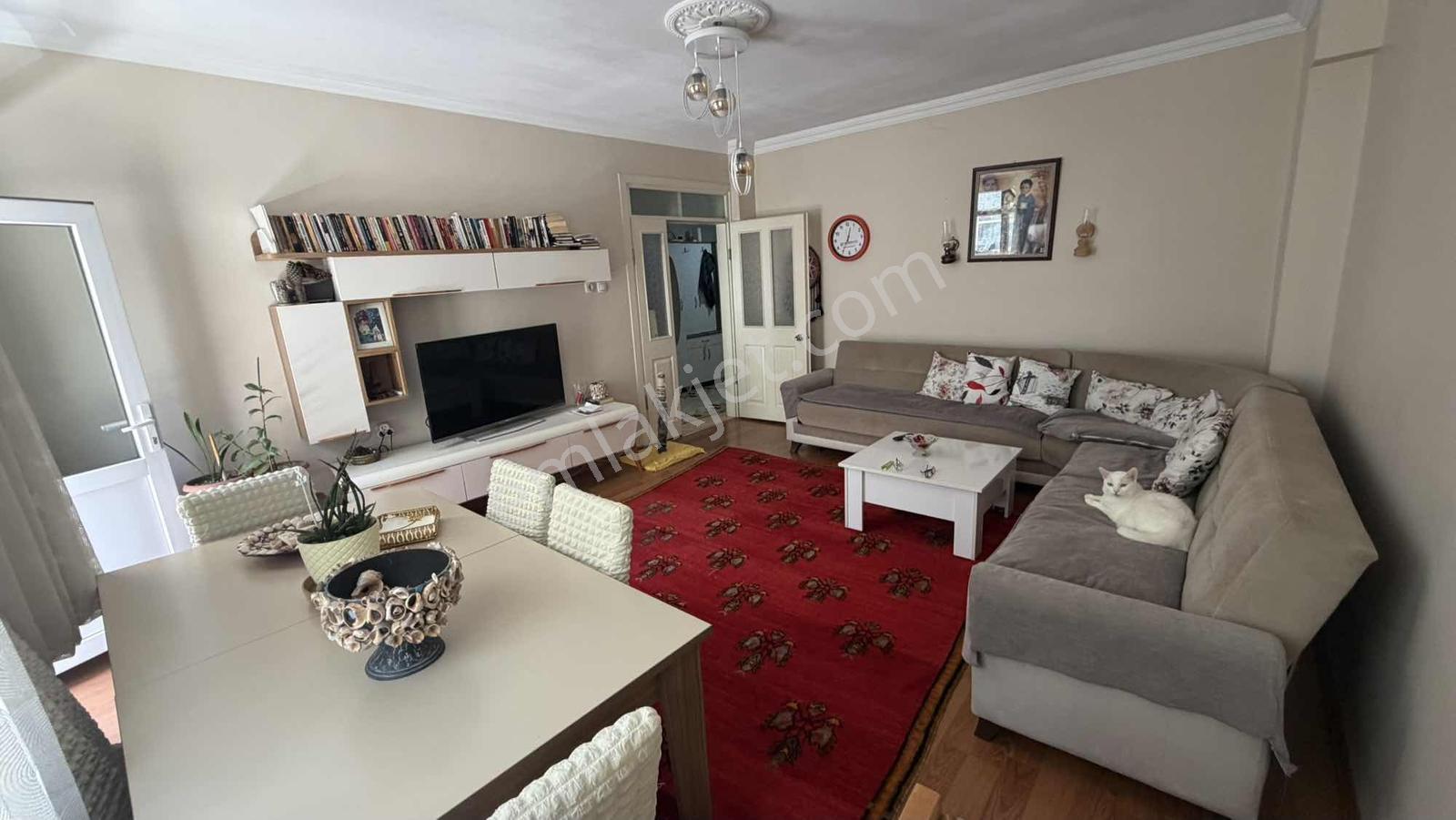Yemimahallede 3+1 130 M2 Çift Balkonlu Geniş Ve Kullanışlı - Görsel 10