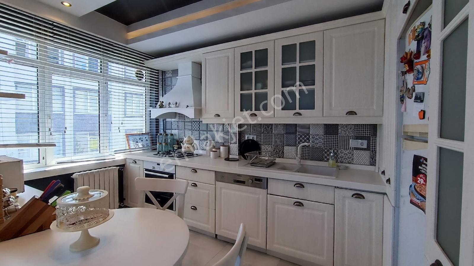 Adliye Sarayına Komşu Eşyalı Kiralık 2+1 Daire - Görsel 11