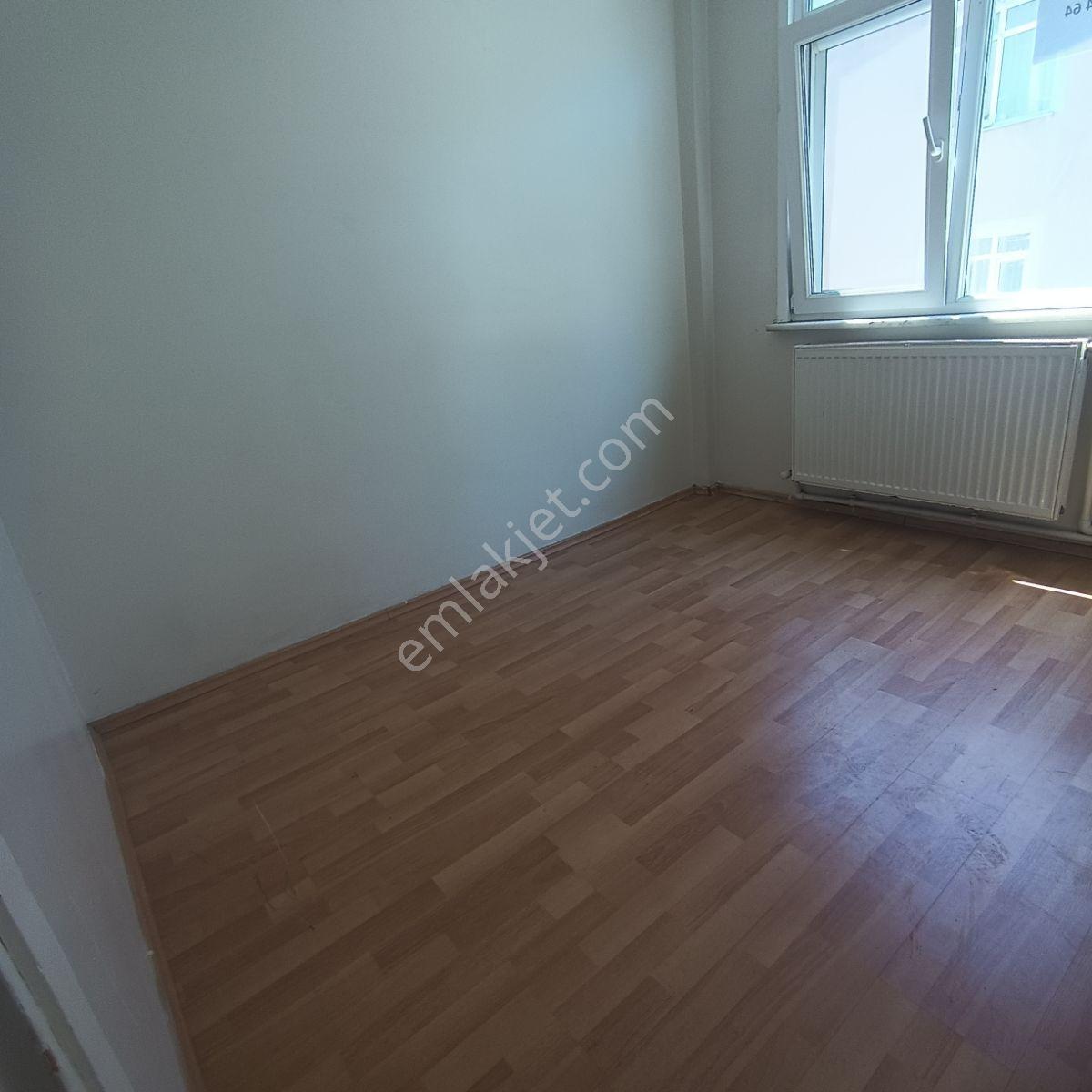 Kağıthane Nurtepe Kiralık Büyük Ara Kat Balkonlu Düz Yerde - Görsel 15