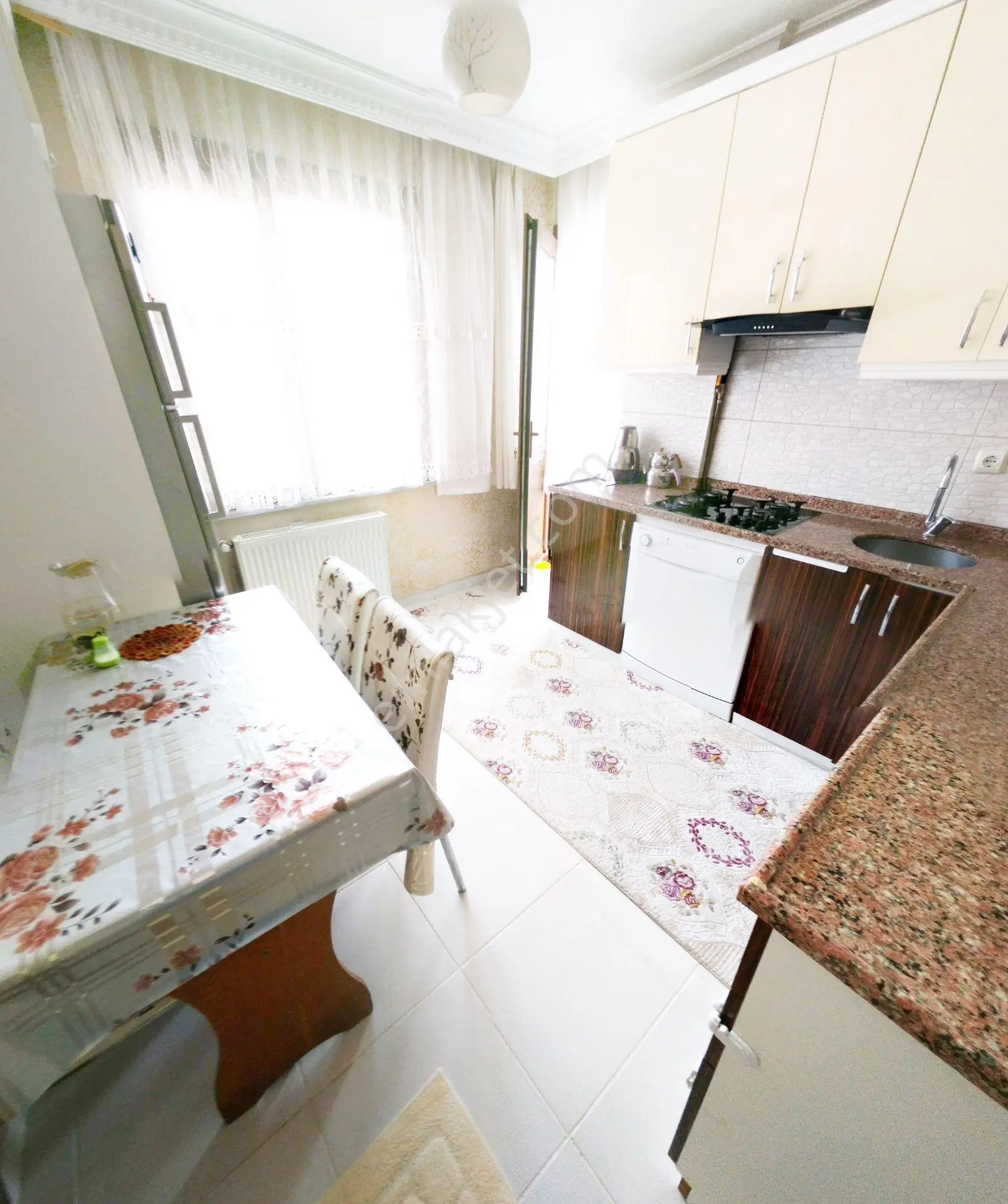 Yenibosna Eviza Konaklarına Yakın 6+1 250 M2 Ultra Lüxsgeniş Dublexs - Görsel 4