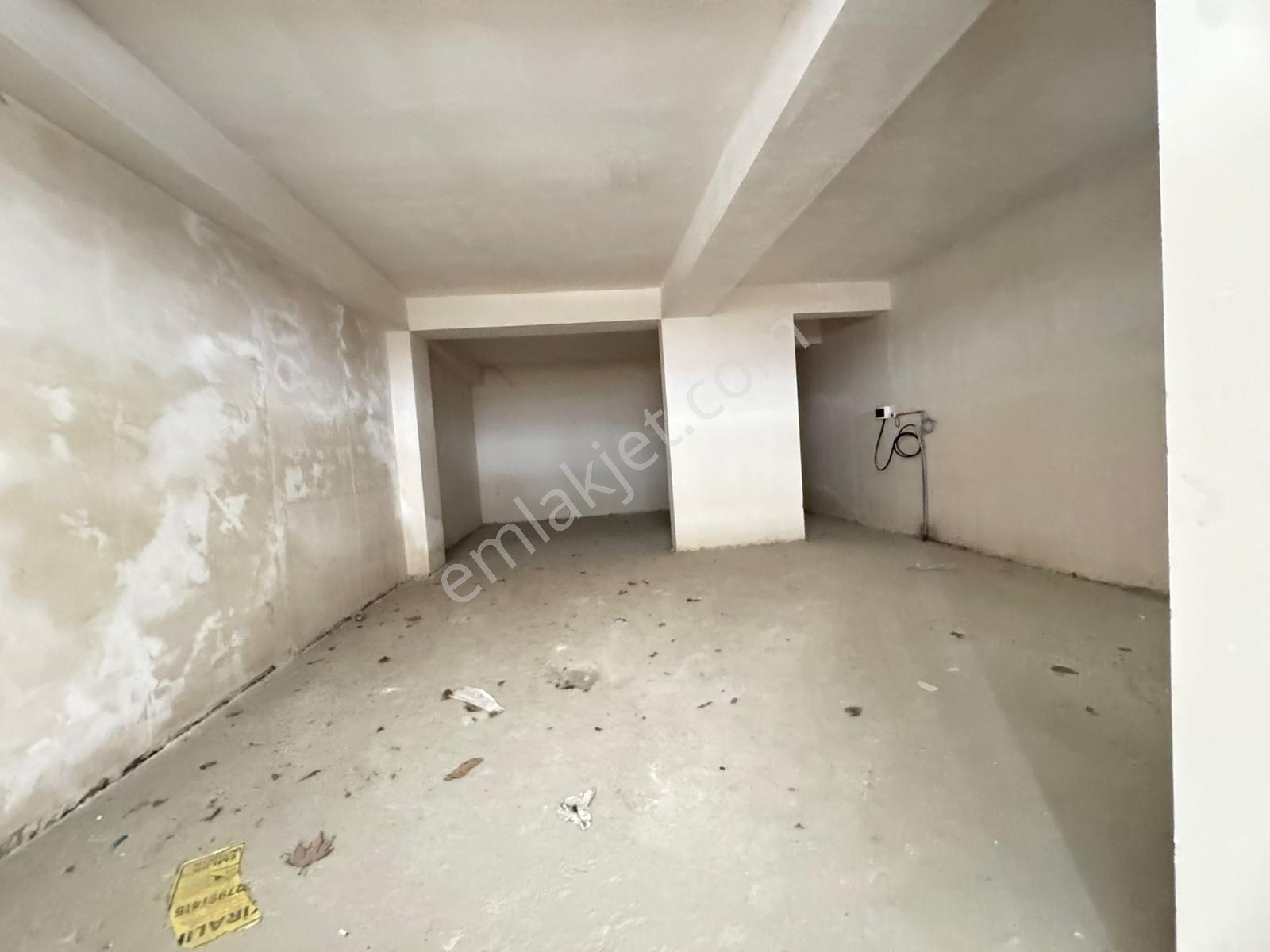 Zeytinburnu Toki Kuran Sitesi Altında Kiralık Dükkan - Görsel 10