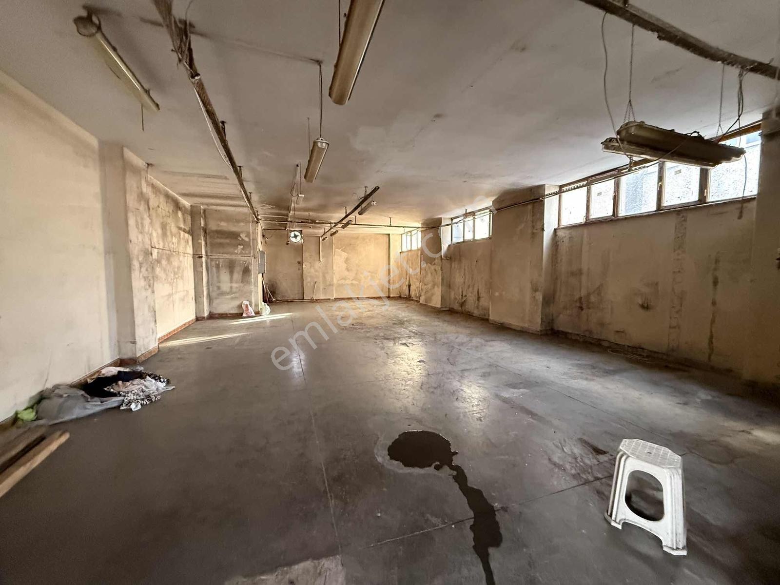 Zeytinburnu Demircilerde 5 Katlı Asansörlü 700 M2 İş Yeri - Görsel 13