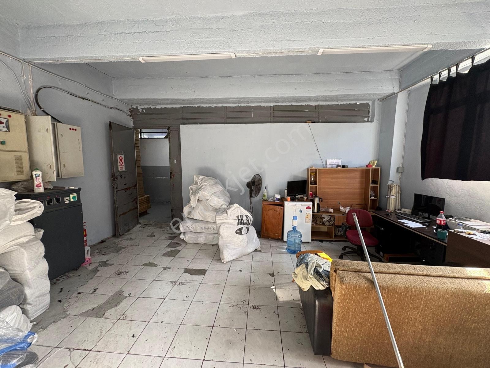 Bayrampaşa Alba Sanayi Sitesinde Kiralık Dükkan & Atölye - Görsel 2