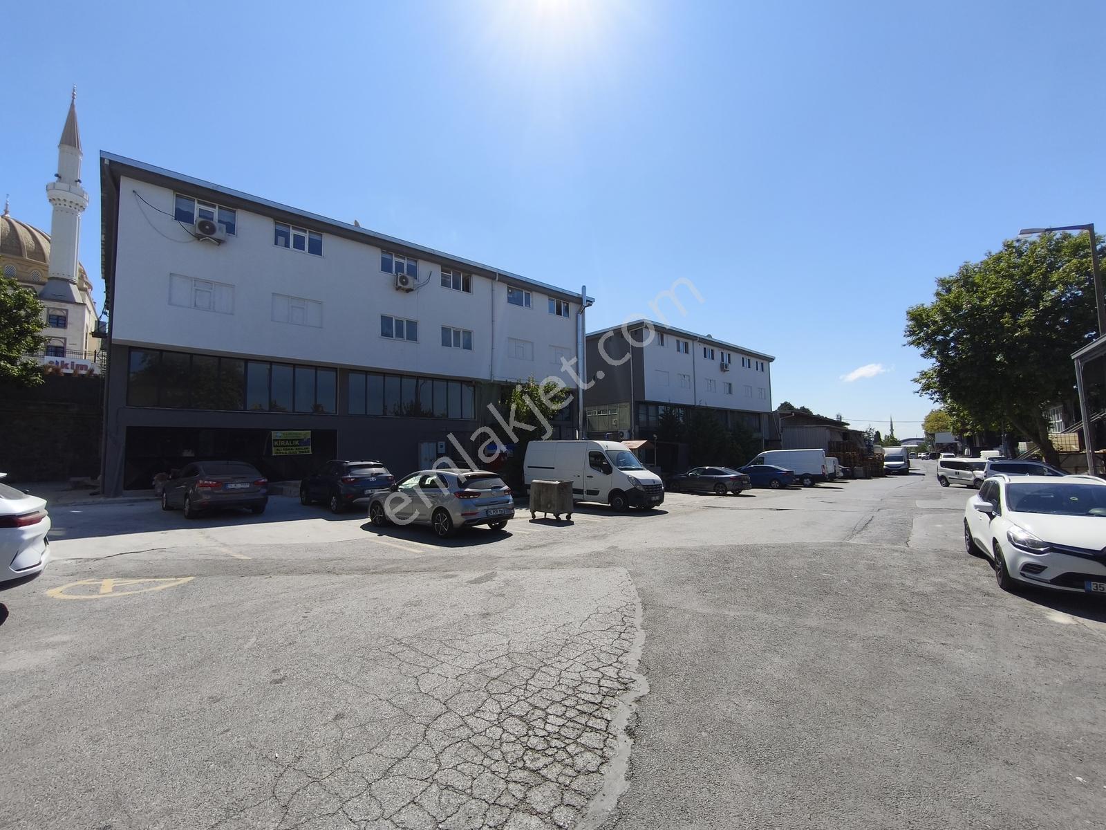 Sultangazi Küçüksanayi Sitesi Kiralık 200+100+200=500 M2 Dükkan - Görsel 14