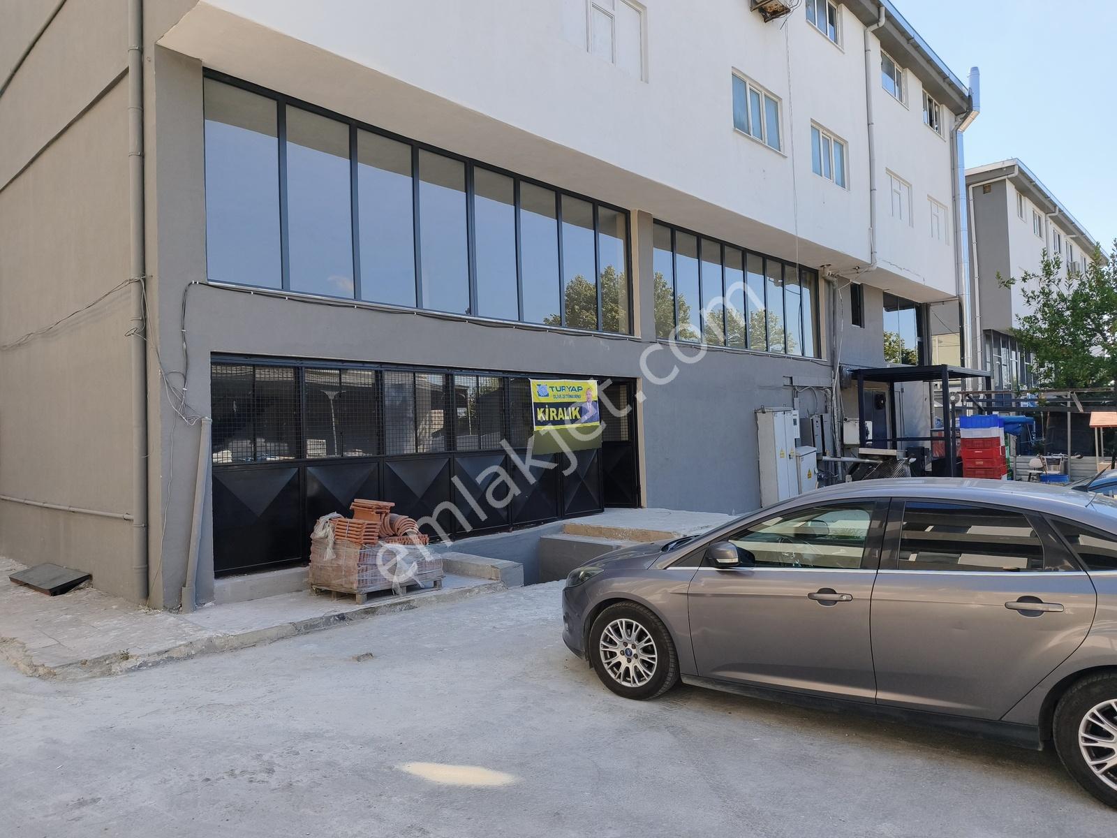 Sultangazi Küçüksanayi Sitesi Kiralık 200+100+200=500 M2 Dükkan - Görsel 4