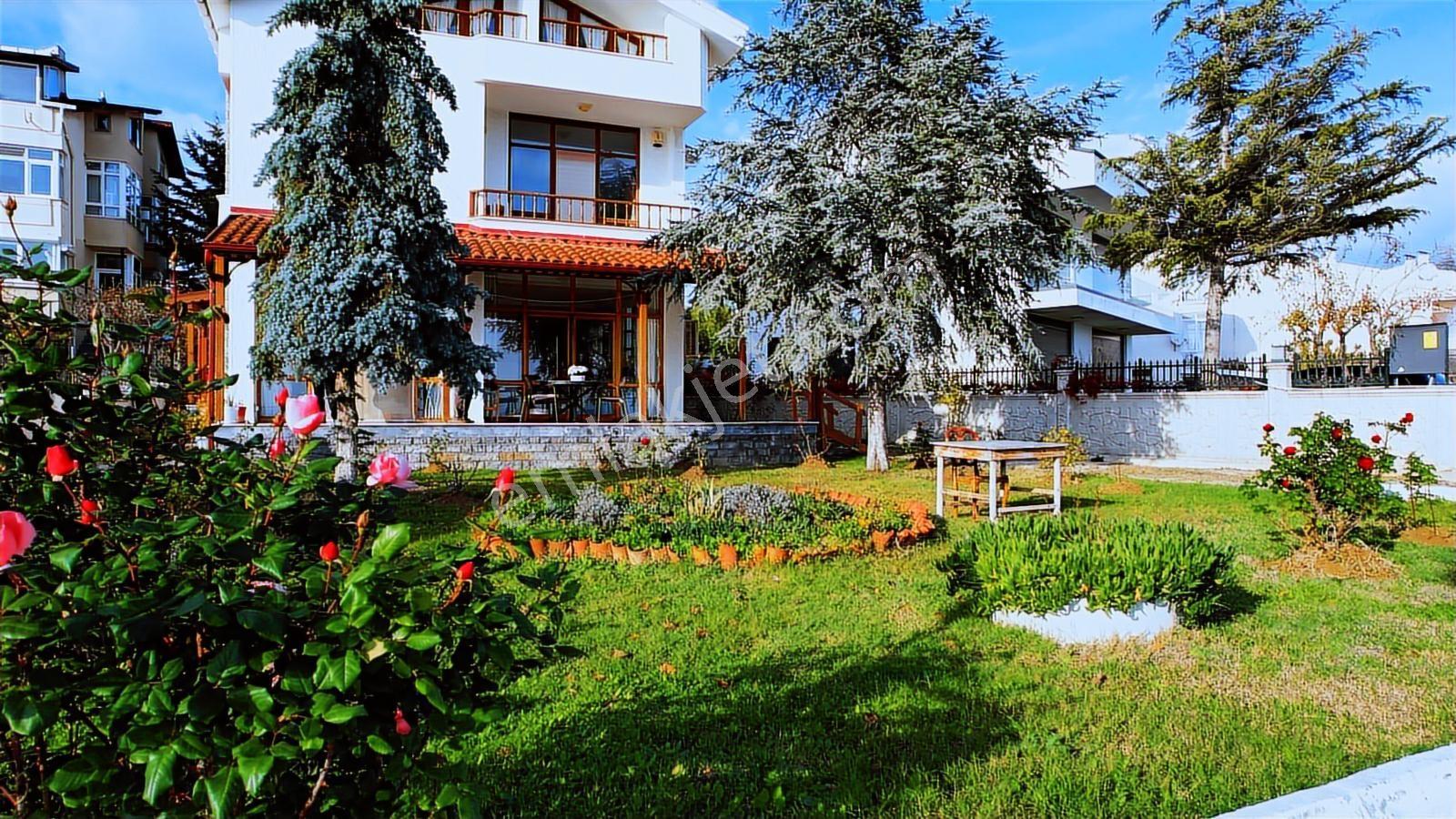 Önü Kapanmaz Deniz Manzaralı Köşe Parsel Satılık Müstakil Villa - Görsel 7