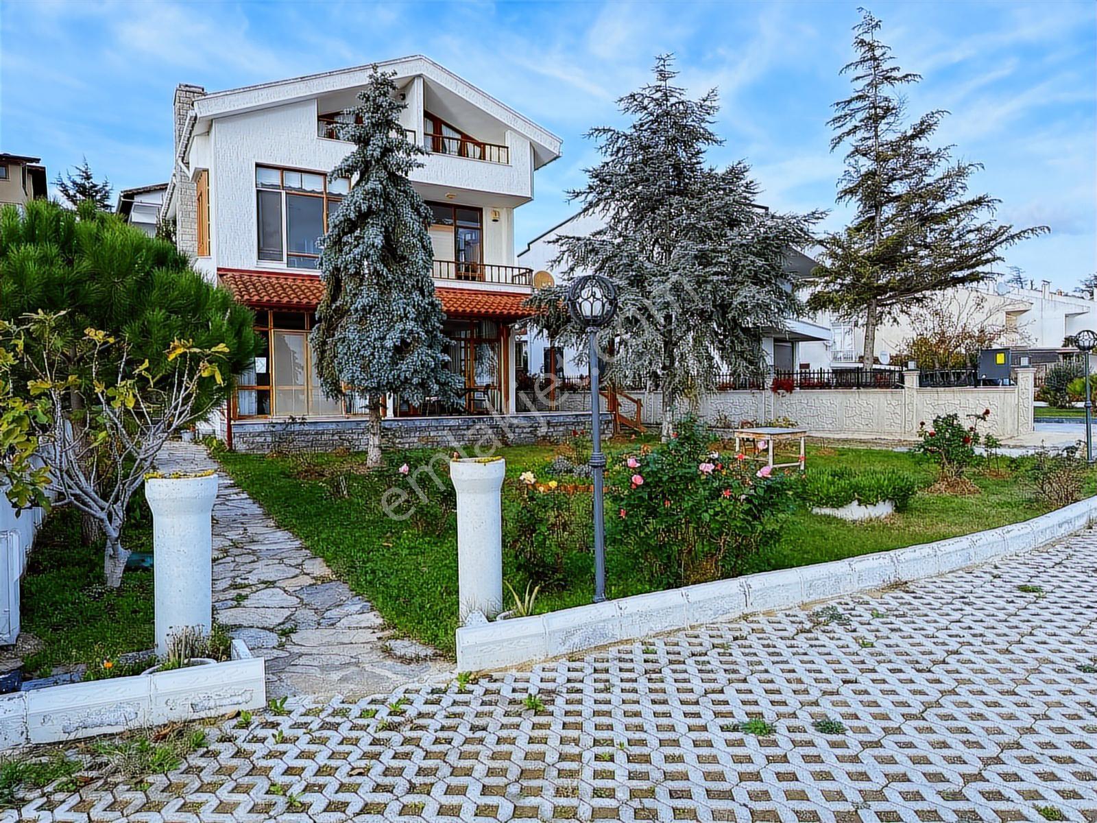 Önü Kapanmaz Deniz Manzaralı Köşe Parsel Satılık Müstakil Villa - Görsel 11