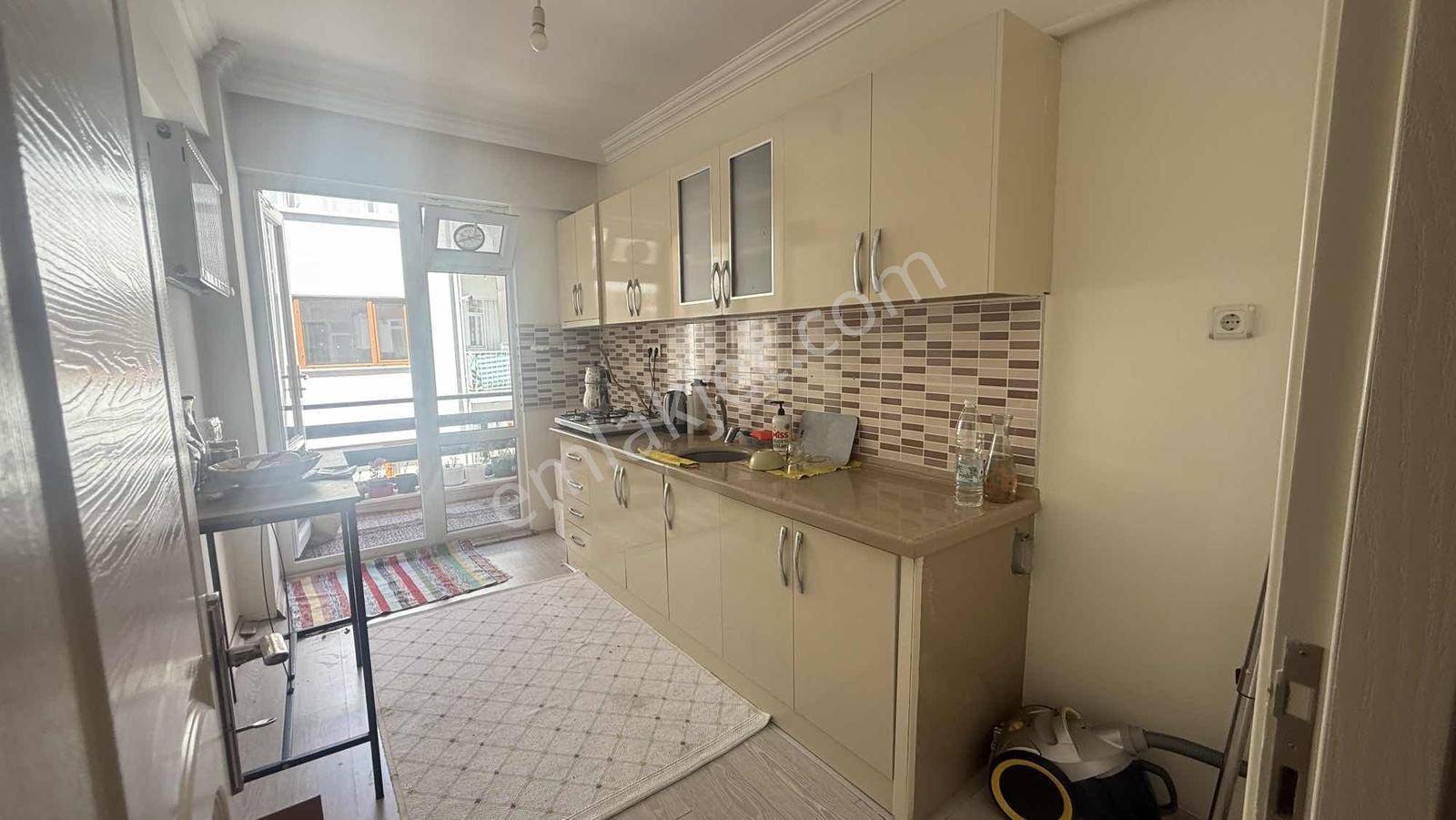 2+1 Demircioğlu Yakını 110 M2 Bakımlı Çift Balkonlu - Görsel 10