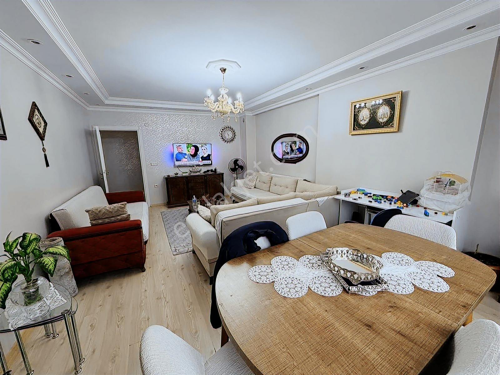 Zeytinburnu Veliefendi Mahallesi 3+1 Satılık Daire - Görsel 2