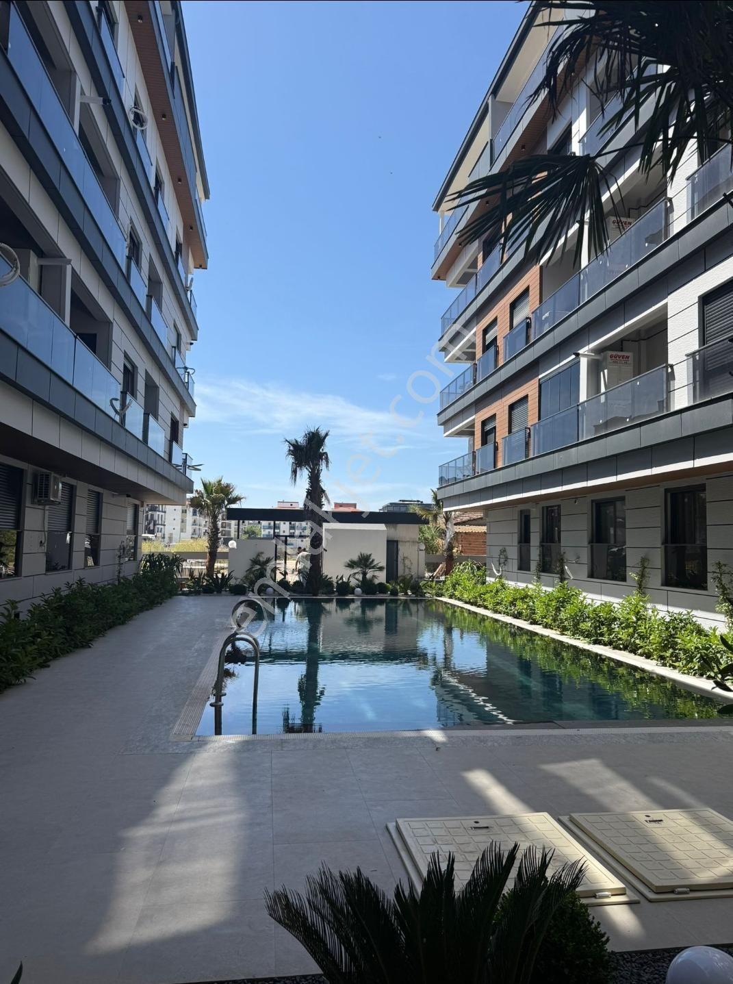 Seyrek Ara Kat Kiralık Havuz Cephe Daire - Görsel 9