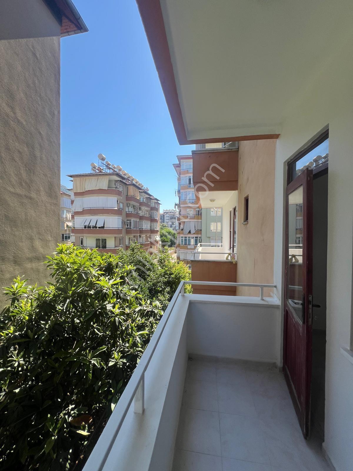 Alanya Merkez'de Nüfus Civarı 2+1 Ayrı Mutfak Kiralık Daire - Görsel 24