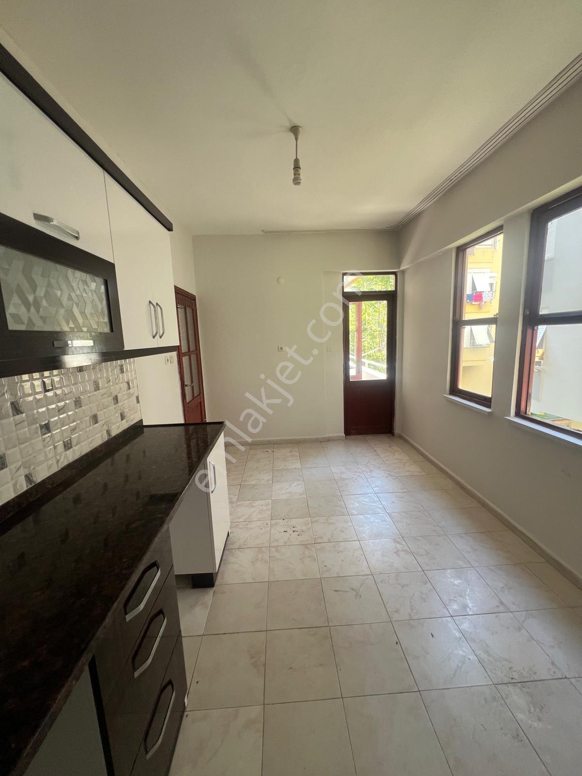 Alanya Merkez'de Nüfus Civarı 2+1 Ayrı Mutfak Kiralık Daire - Görsel 21
