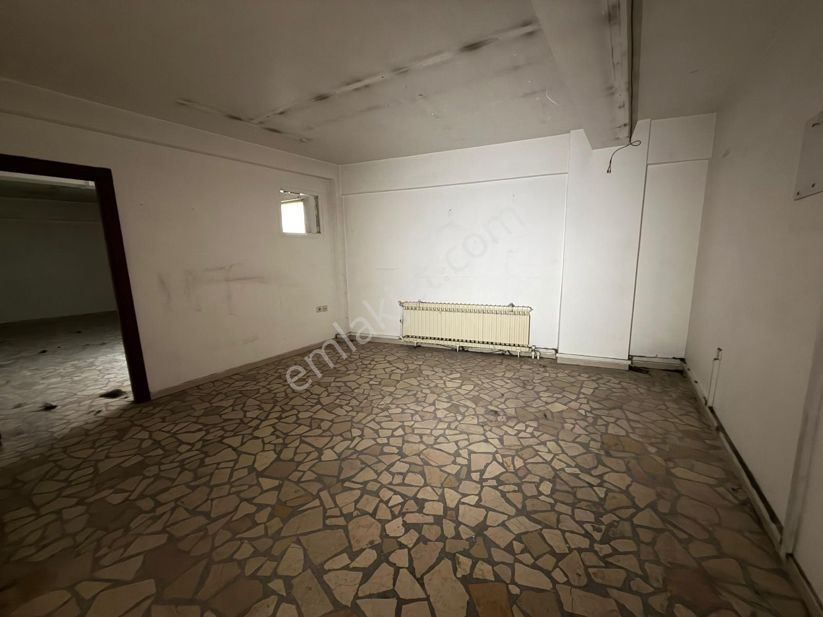 Zeytinburnun'da Köşe Başı Geniş Cepheli Kiralık Prestijli Dükkan - Görsel 5