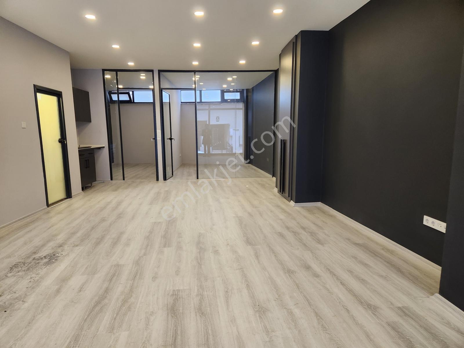 Kağıthane Talatpaşa Perpa Yakını 100 M² Kiralık Dükkan - Görsel 4
