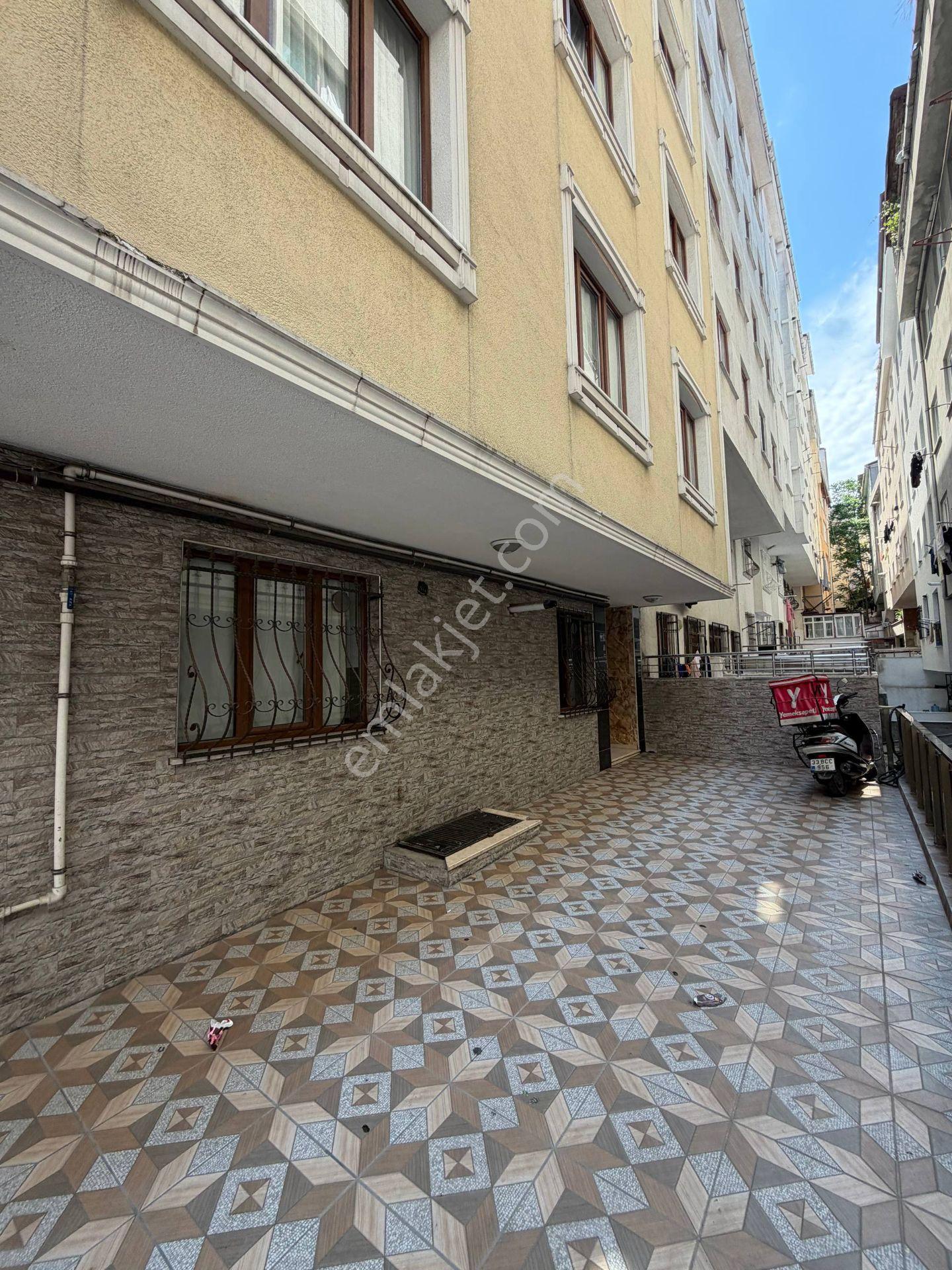 Esenyurt Mehterçeşme Mahallesi 2+1 Kiralık Düz Giriş Daire Köşebaşı Metrobüse Yakın Full Dekorlu - Görsel 16