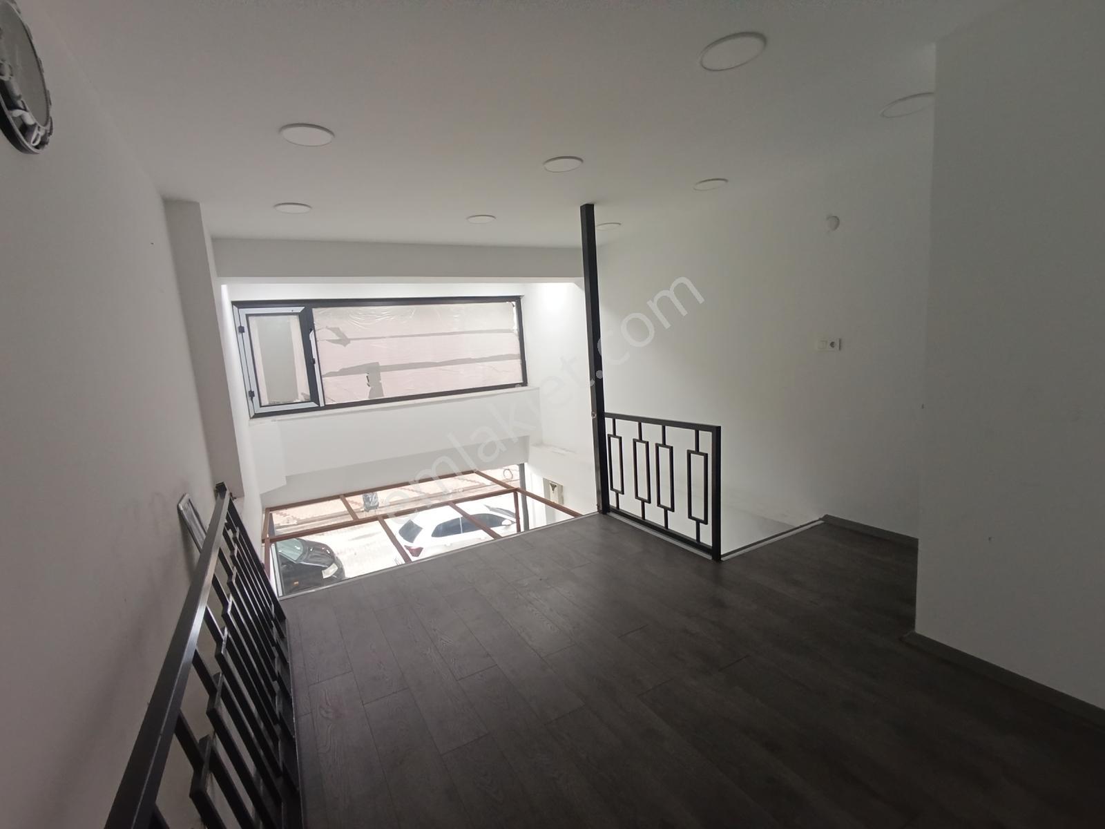Zeytinburnu Beştelsiz Toki Kuran Sitesinde Kiralık Dükkan 110 M2 - Görsel 6