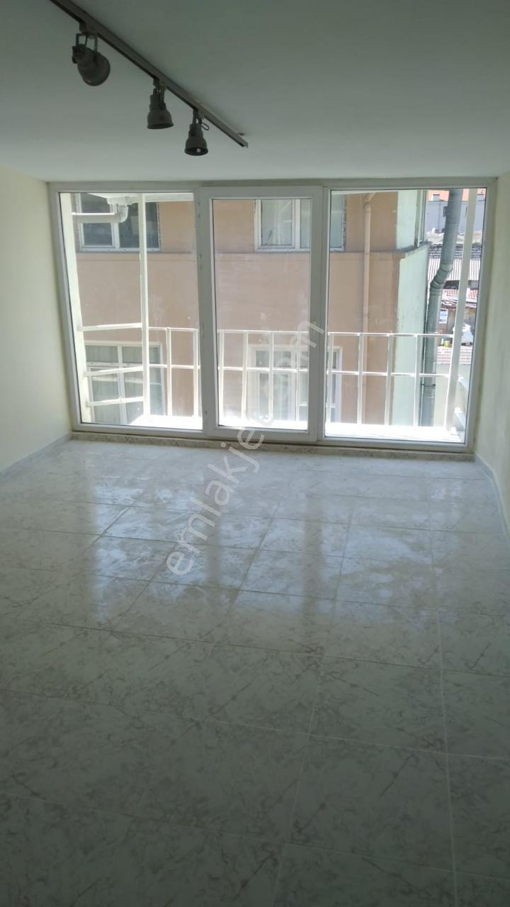 Mahmutpaşa Yokuşu Rastıkçı Sokakta Kiralık İş Yeri & Ofis - Görsel 5