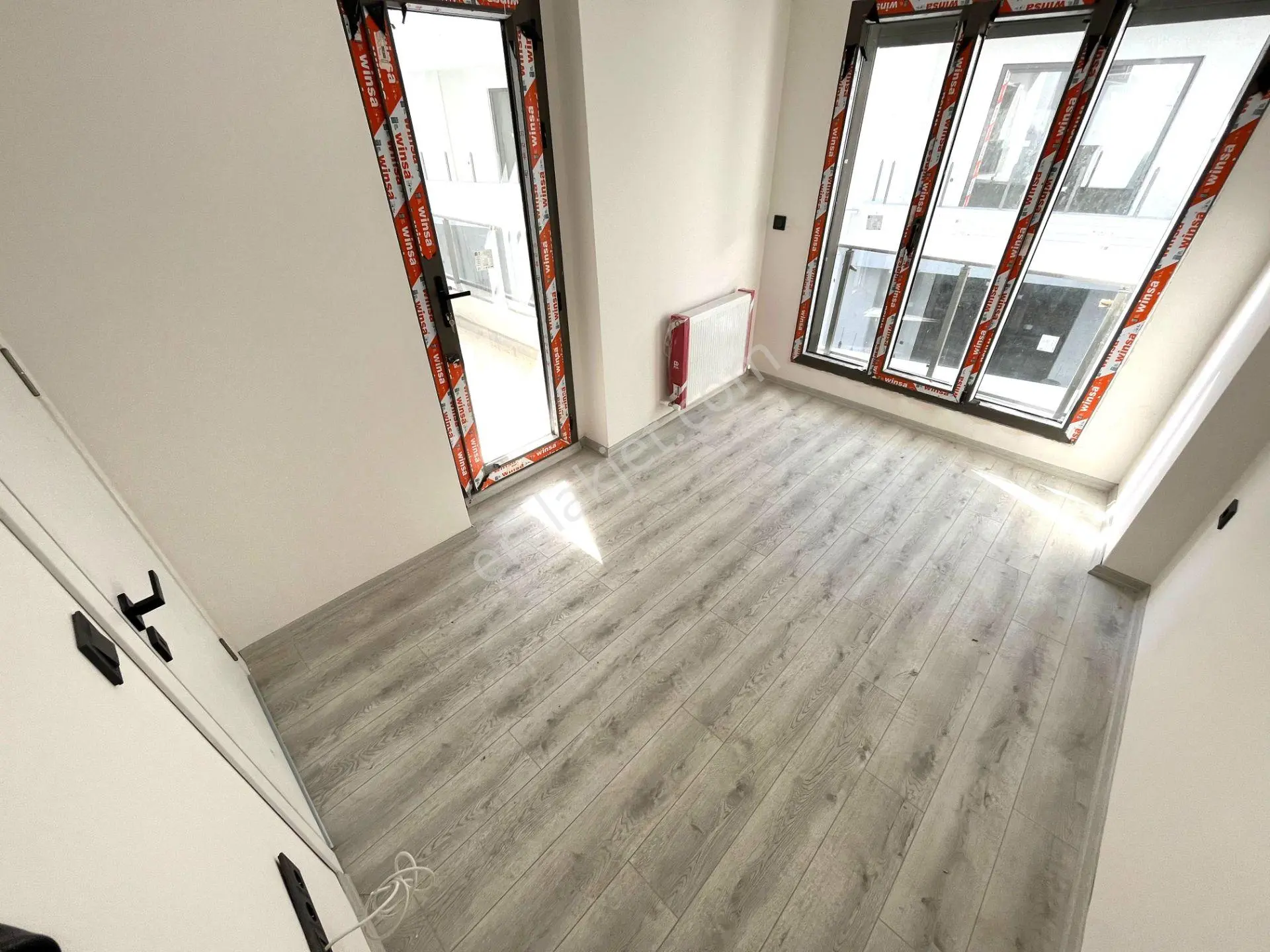 Blue Life Egen'den Beklenen Proje Hazır-yüzme Havuzlu Kapalı Otoparklı Ara Kat 1+1 Yepyeni Daire - Görsel 21