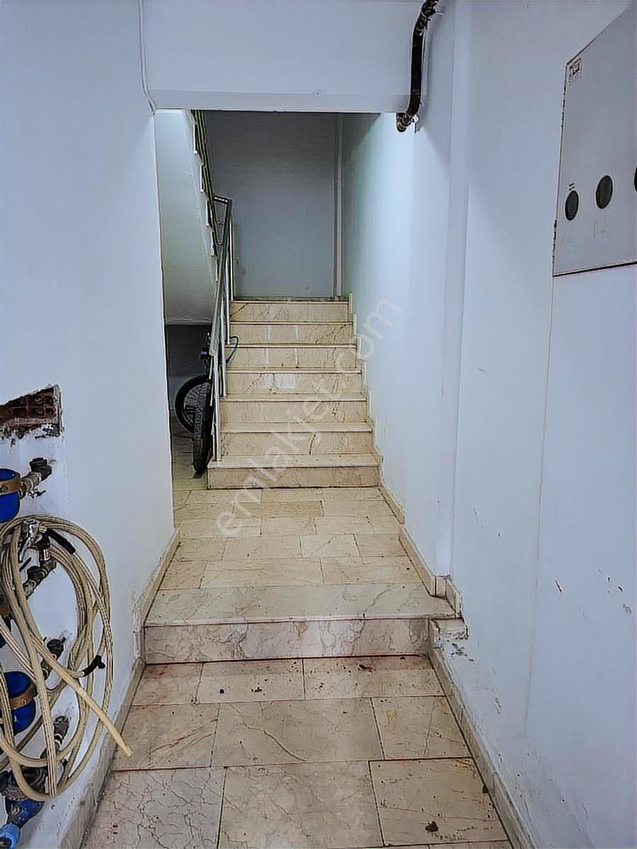 Buca Yenigün Mahallesinde Doğalgazlı Eşyalı 3+1 Kiralık Daire
