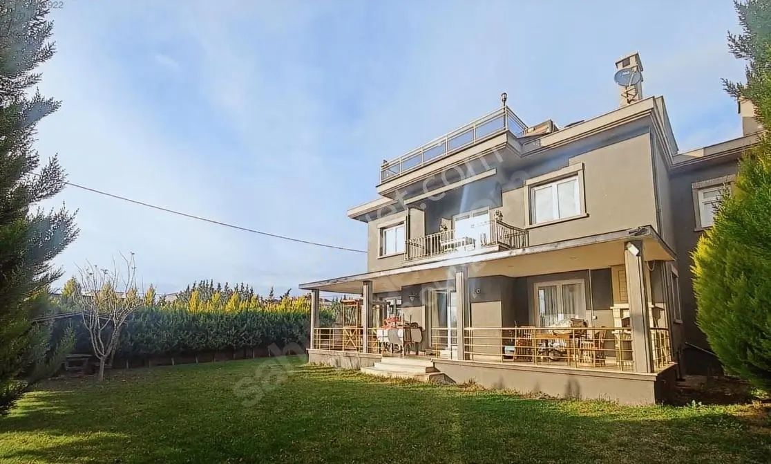 Silivri Ortaköyde Satılık Müstakil Villa