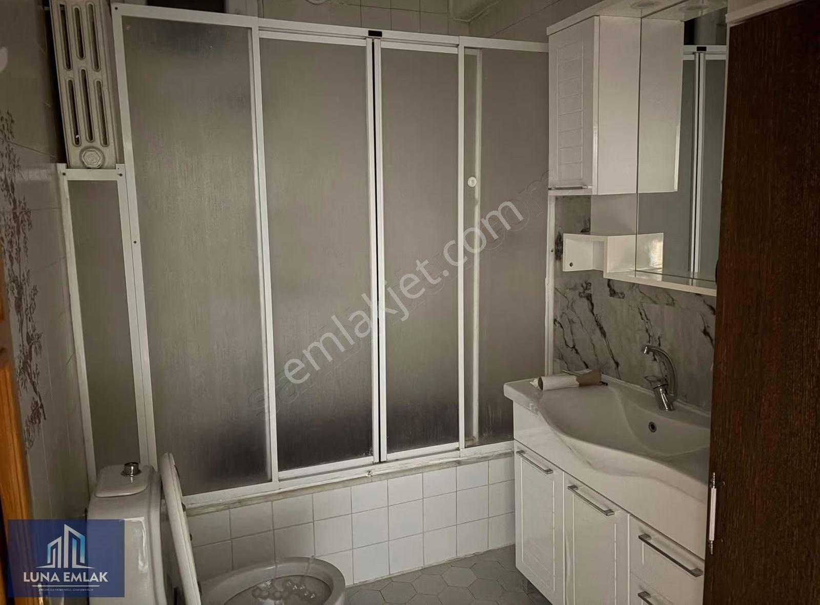 Luna'dan 56 Lar'da Gülsüm Sami Okulu Bitişiği Kiralık Daire.... - Görsel 17