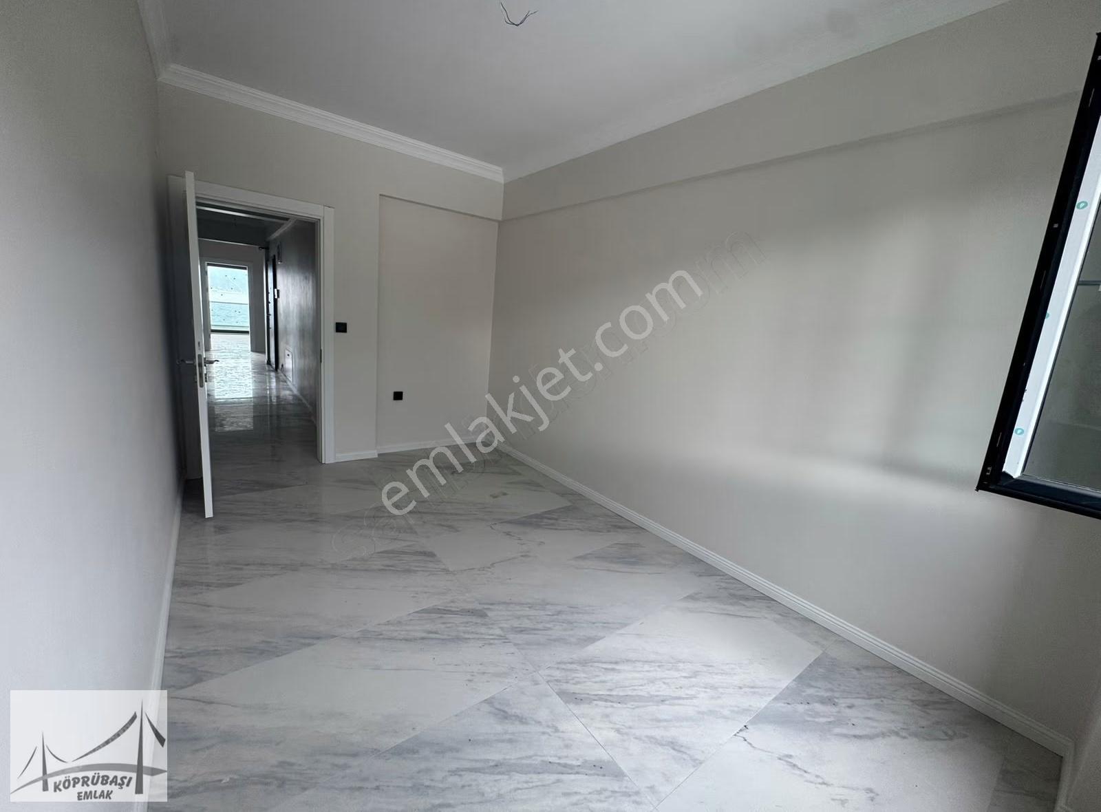 Köprübaşı Emlak'tan Satılık Denize Sıfır 3+1 Lüx Daire - Görsel 22