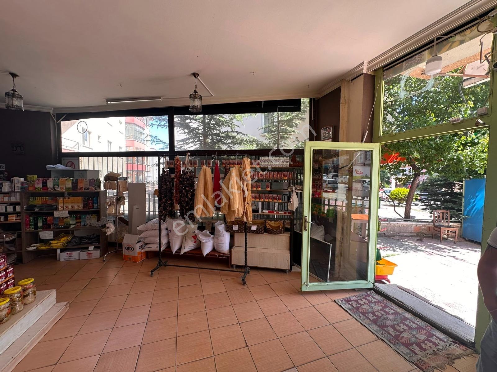 Hocalı Caddesi Üzerinde Satılık Dükkan - Görsel 5