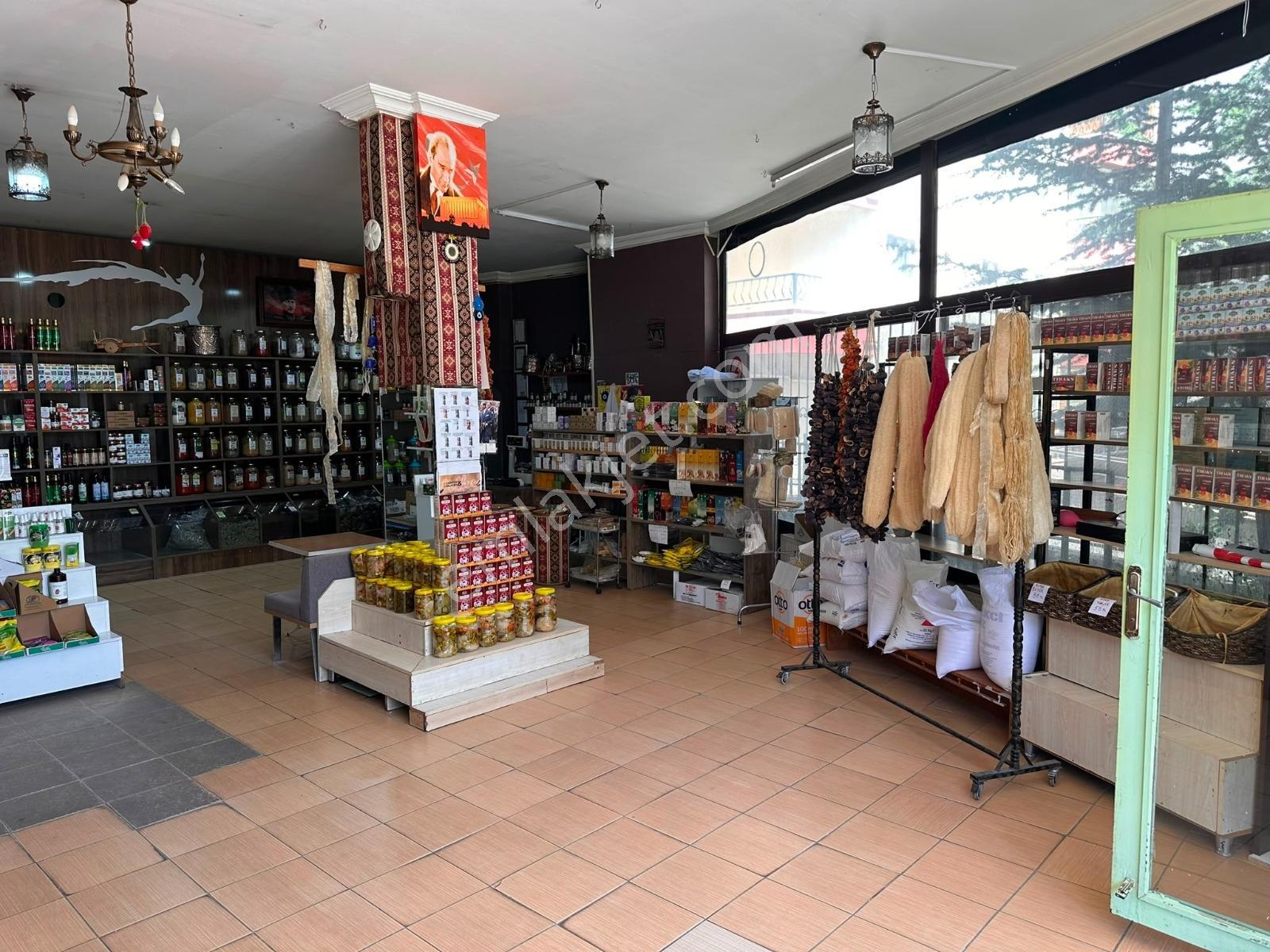 Hocalı Caddesi Üzerinde Satılık Dükkan - Görsel 3