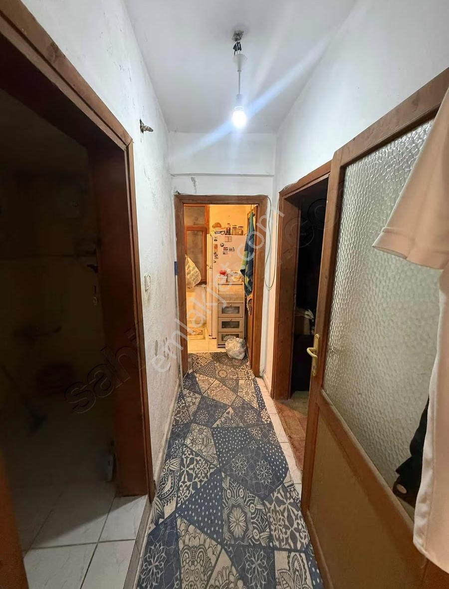 Orta Mahalle'de Satılık 1+1 Daire - Yüksek Giriş, Metro Yakın