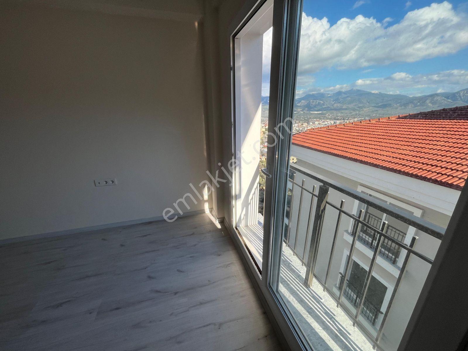 Milas Başakşehir Sitesin'de 180m2 3+1 Geniş Manzaralı Daire - Görsel 8