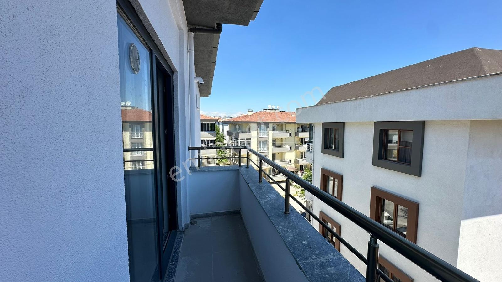 Cosmodan Plevne Mahallesinde Sıfır Binada Satılık 1+1 Daire - Görsel 13