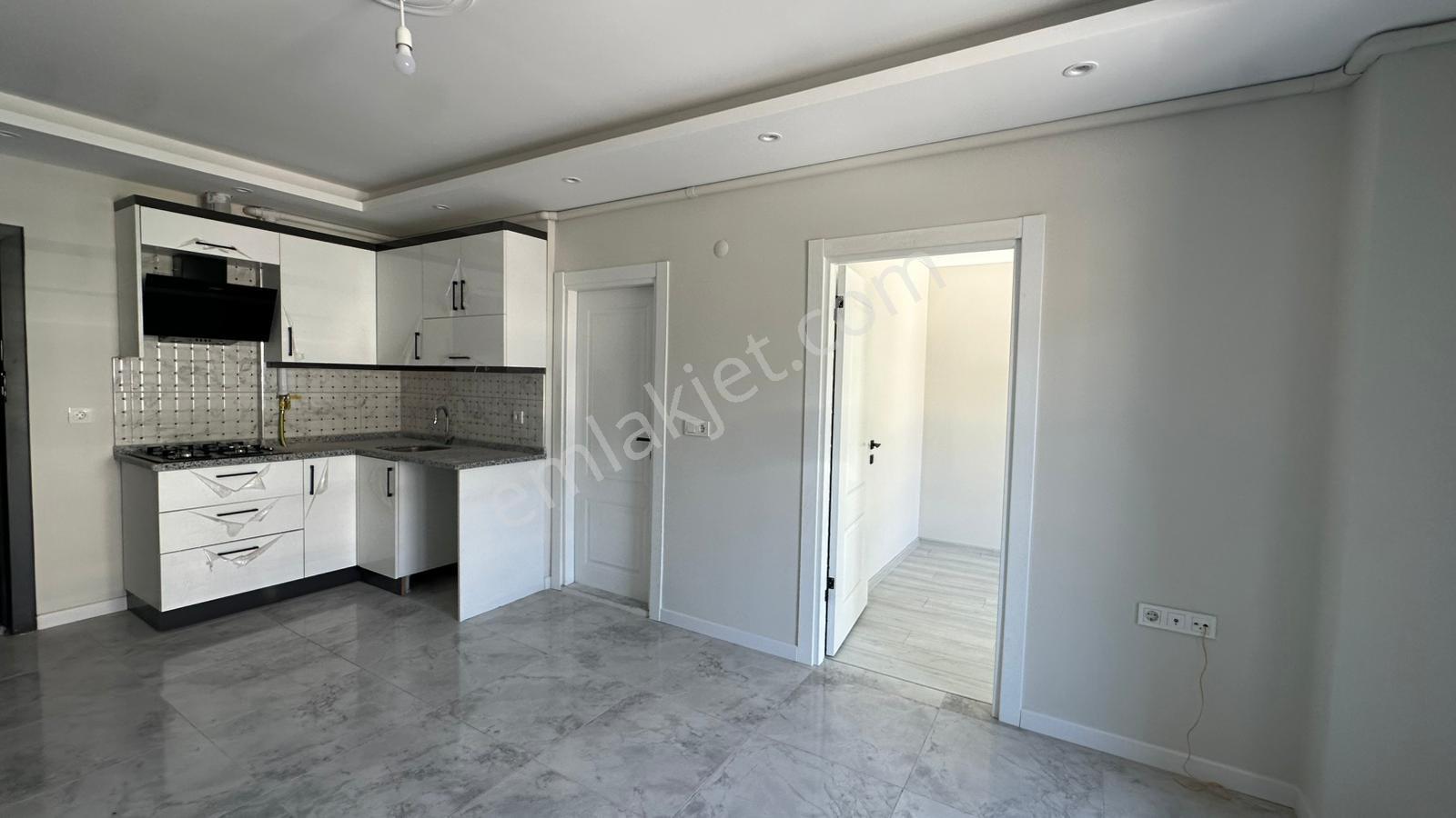 Cosmodan Plevne Mahallesinde Sıfır Binada Kiralık 1+1 - Görsel 6