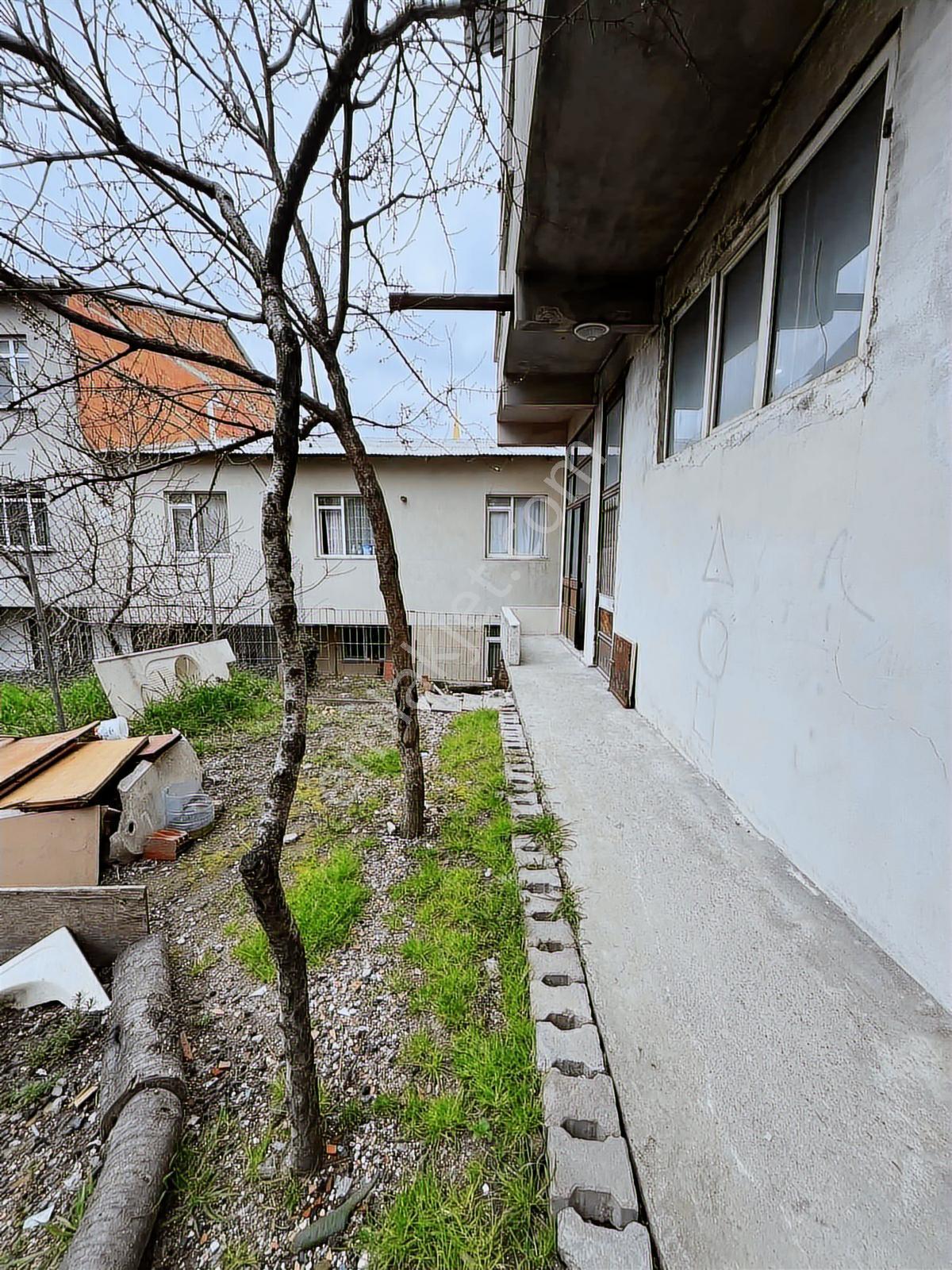 Sultanbeyli Turgut Reis'te 220 M² Arsa İçinde 2 Daire 1 Dükkan - Görsel 21