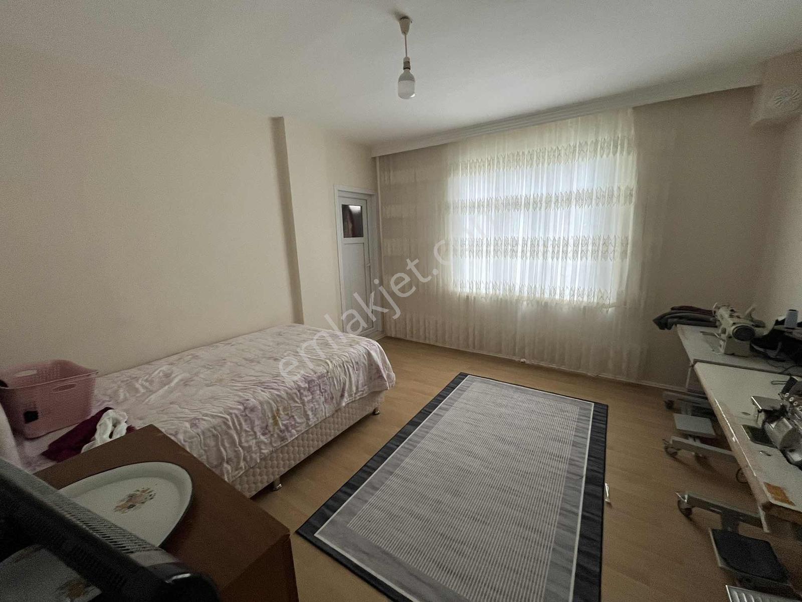 Sultanbeyli Turgut Reis'te 220 M² Arsa İçinde 2 Daire 1 Dükkan - Görsel 11