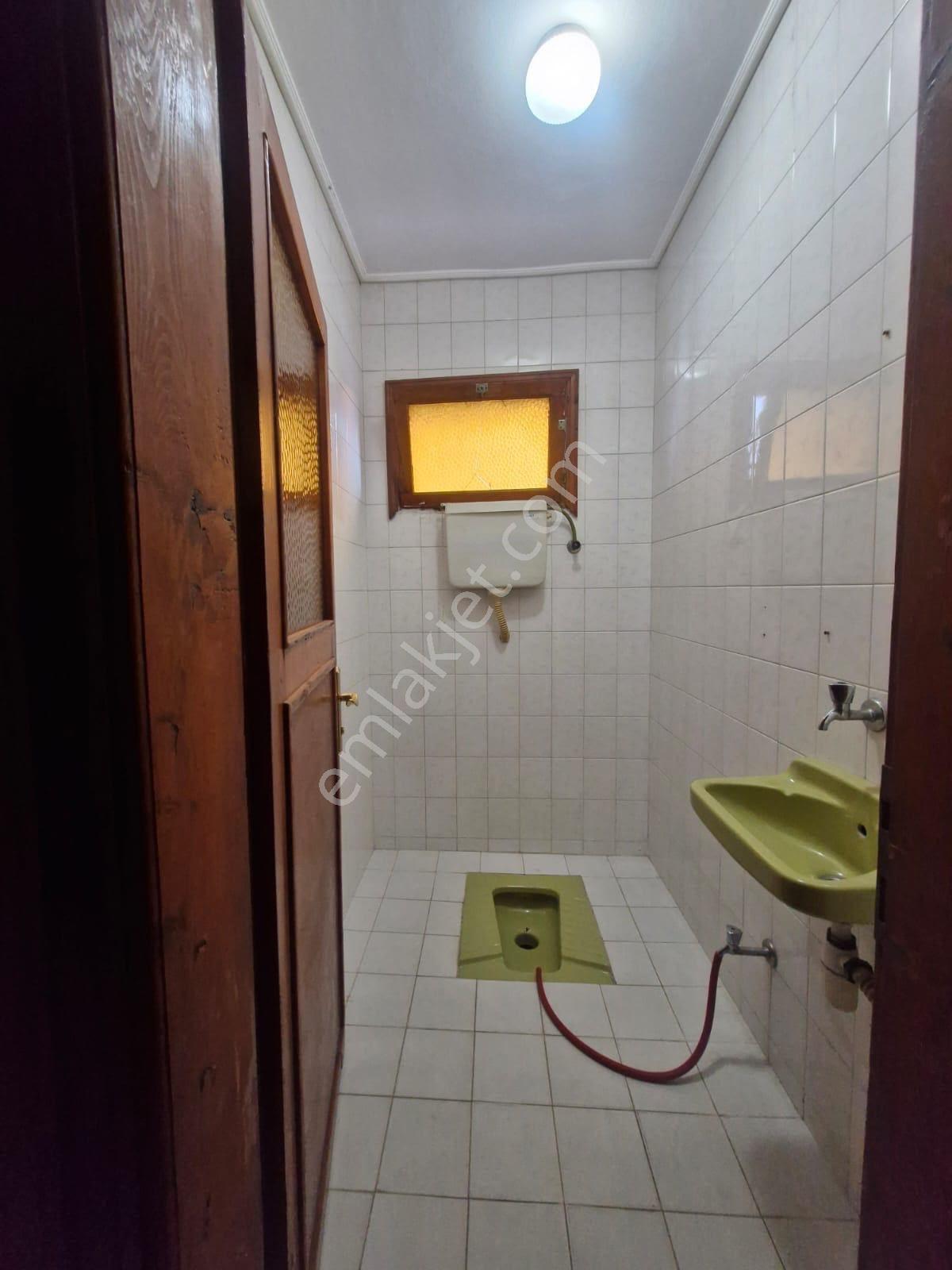 Sultanbeyli Mehmet Akif'te 82 M² Arsa Paylı En Üst Katta 2 Daire - Görsel 13