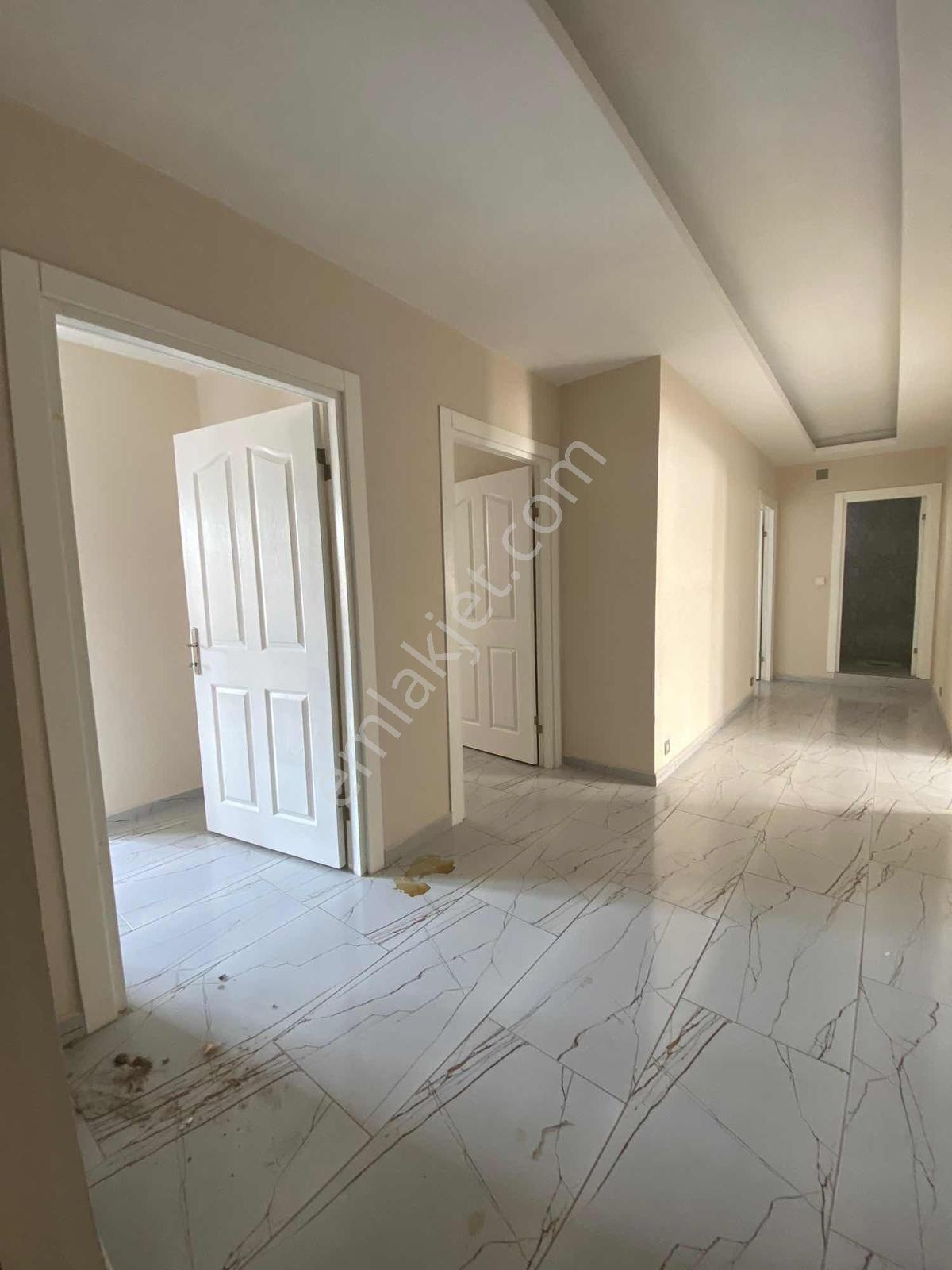 Çukurova Mahallesinde Kiralık 2+1 Geniş Daire - Görsel 28