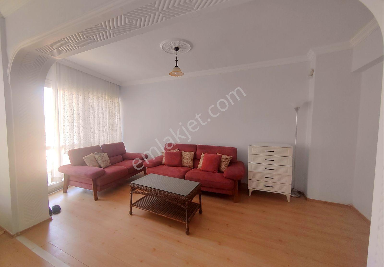 Kuşadası Merkezinde 2+1 Eşyalı Kiralık Daire - Görsel 18