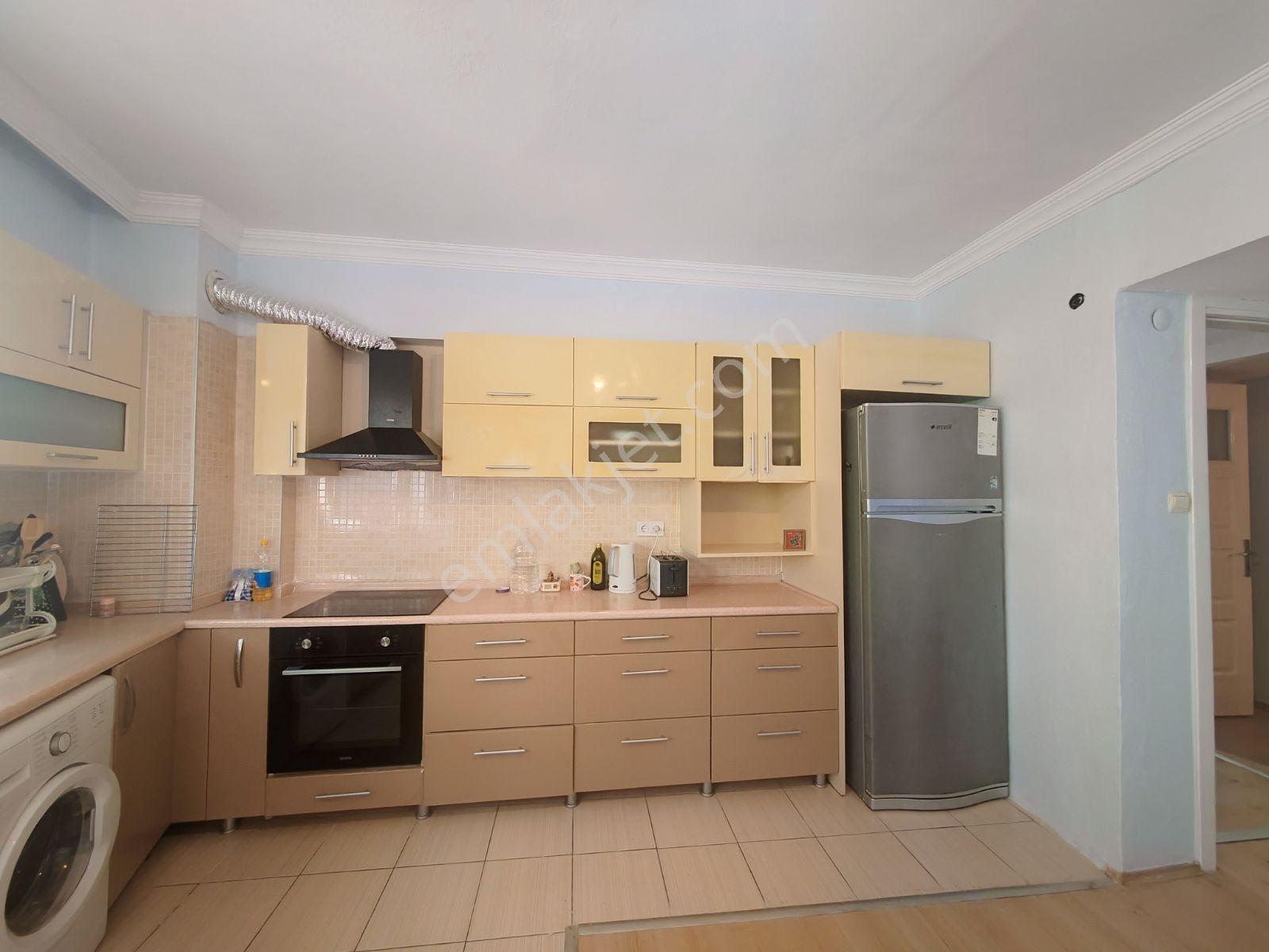Kuşadası Merkezinde 2+1 Eşyalı Kiralık Daire - Görsel 10