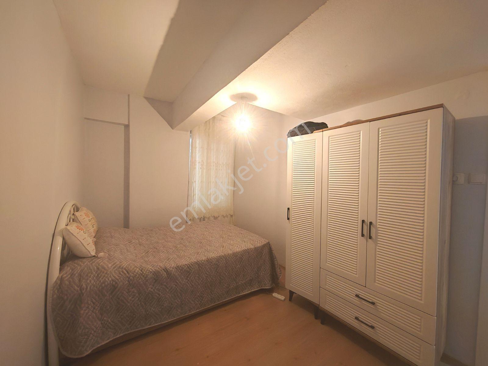 Kuşadası Merkezinde 2+1 Eşyalı Kiralık Daire - Görsel 3