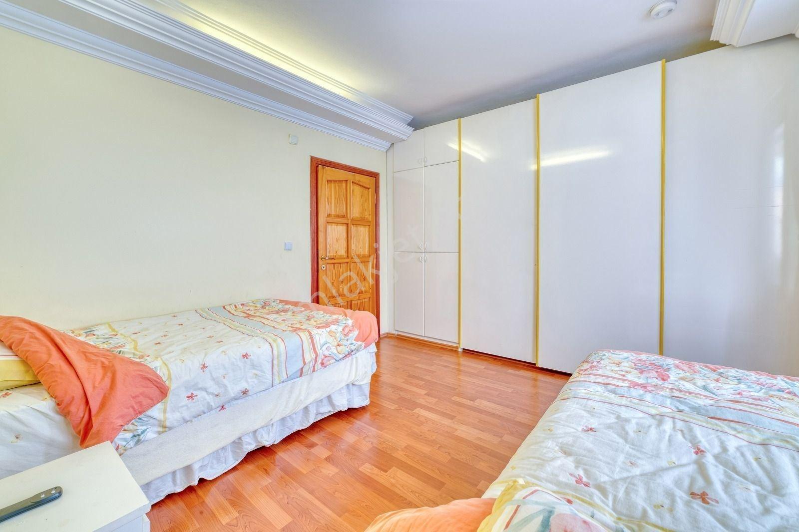 Alanya Cumhuriyet'da 3+1 Denize Sıfır Full Deniz Manzaralı Satılık Daire - Görsel 11