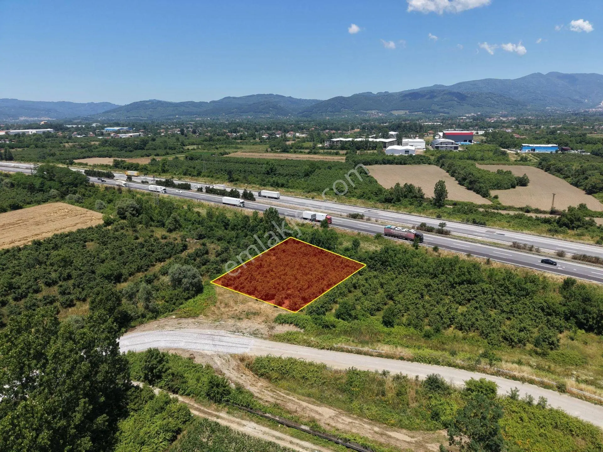 Yayakbaşı Köyü'nde 1628 M2 Satılık Arsa